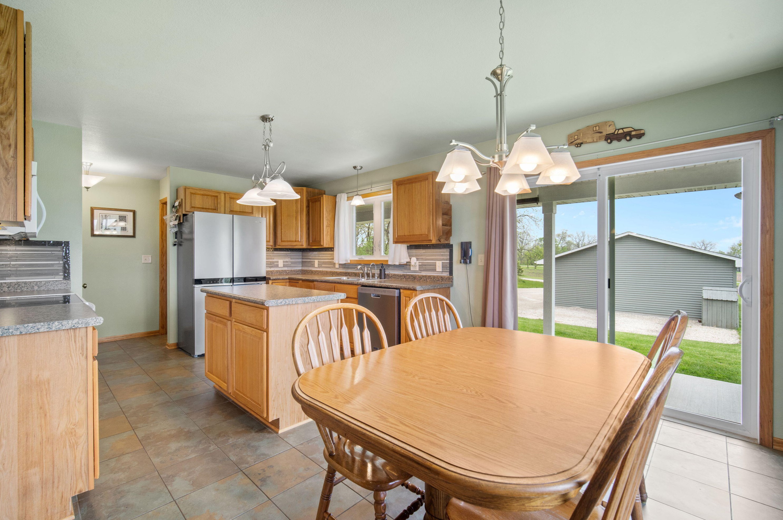 15714 Braun Rd, Sturtevant WI 53177-9433 exterior