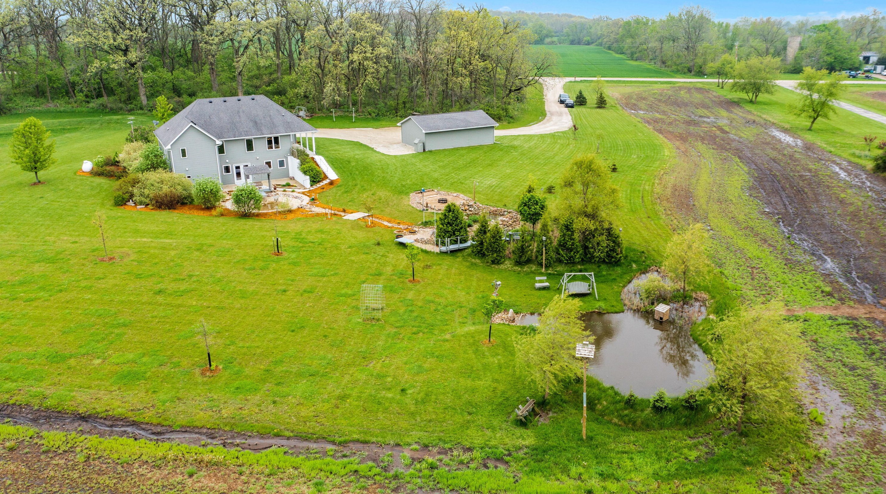 15714 Braun Rd, Sturtevant WI 53177-9433 exterior