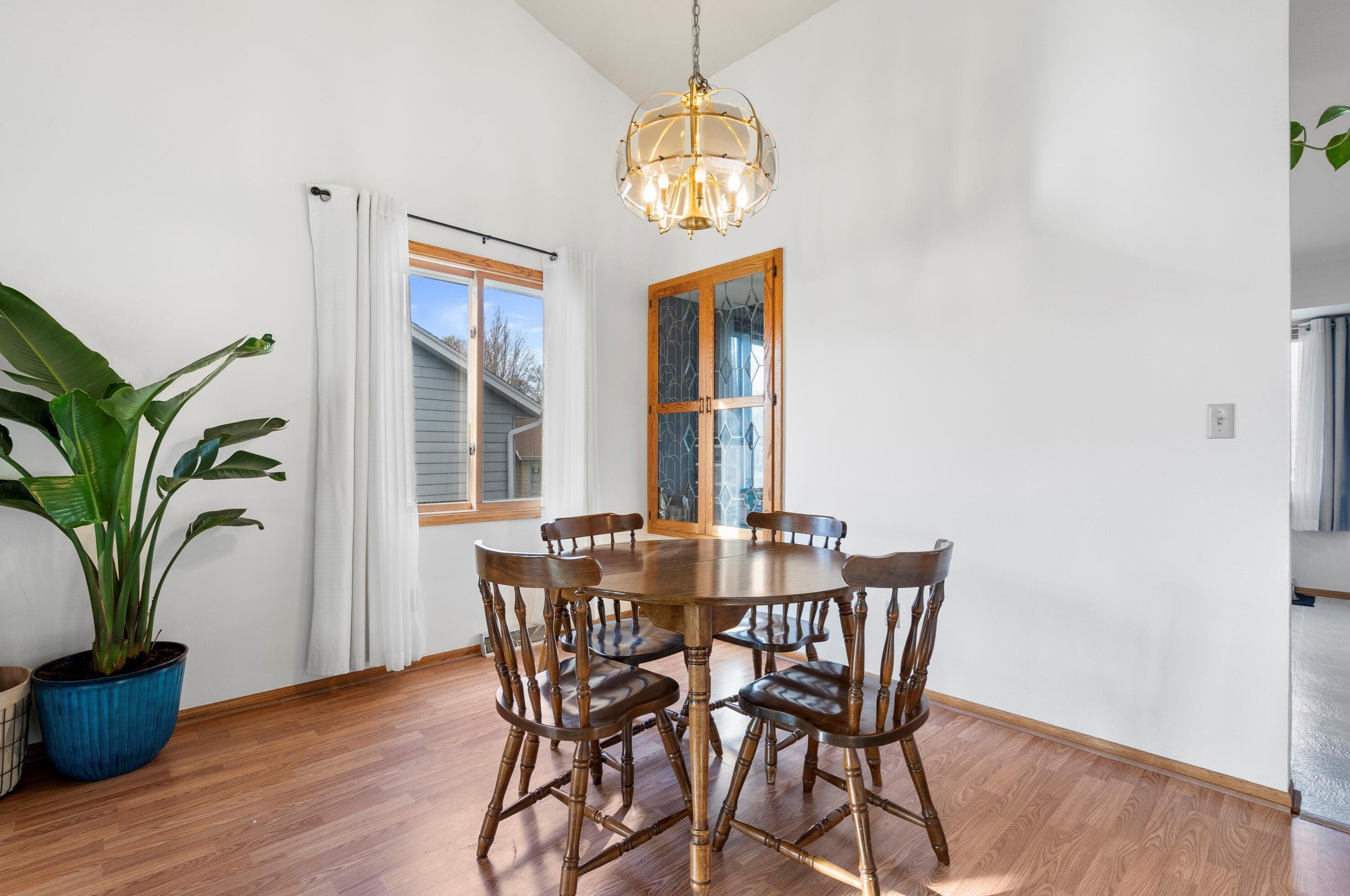 8122 97 Ct, Milwaukee WI 53224-2996 exterior