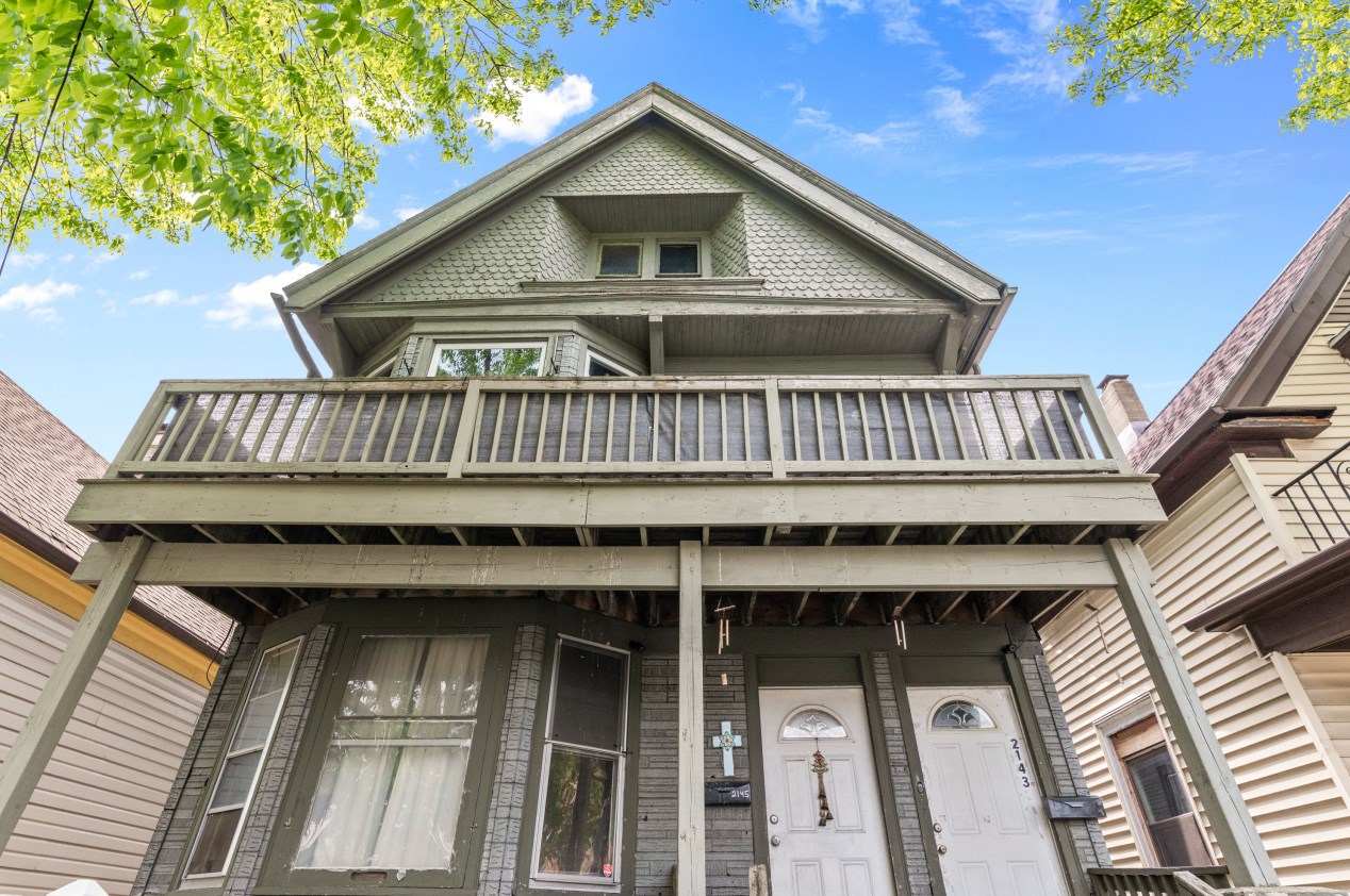 2143 20th St, Milwaukee WI 53215-2603 exterior