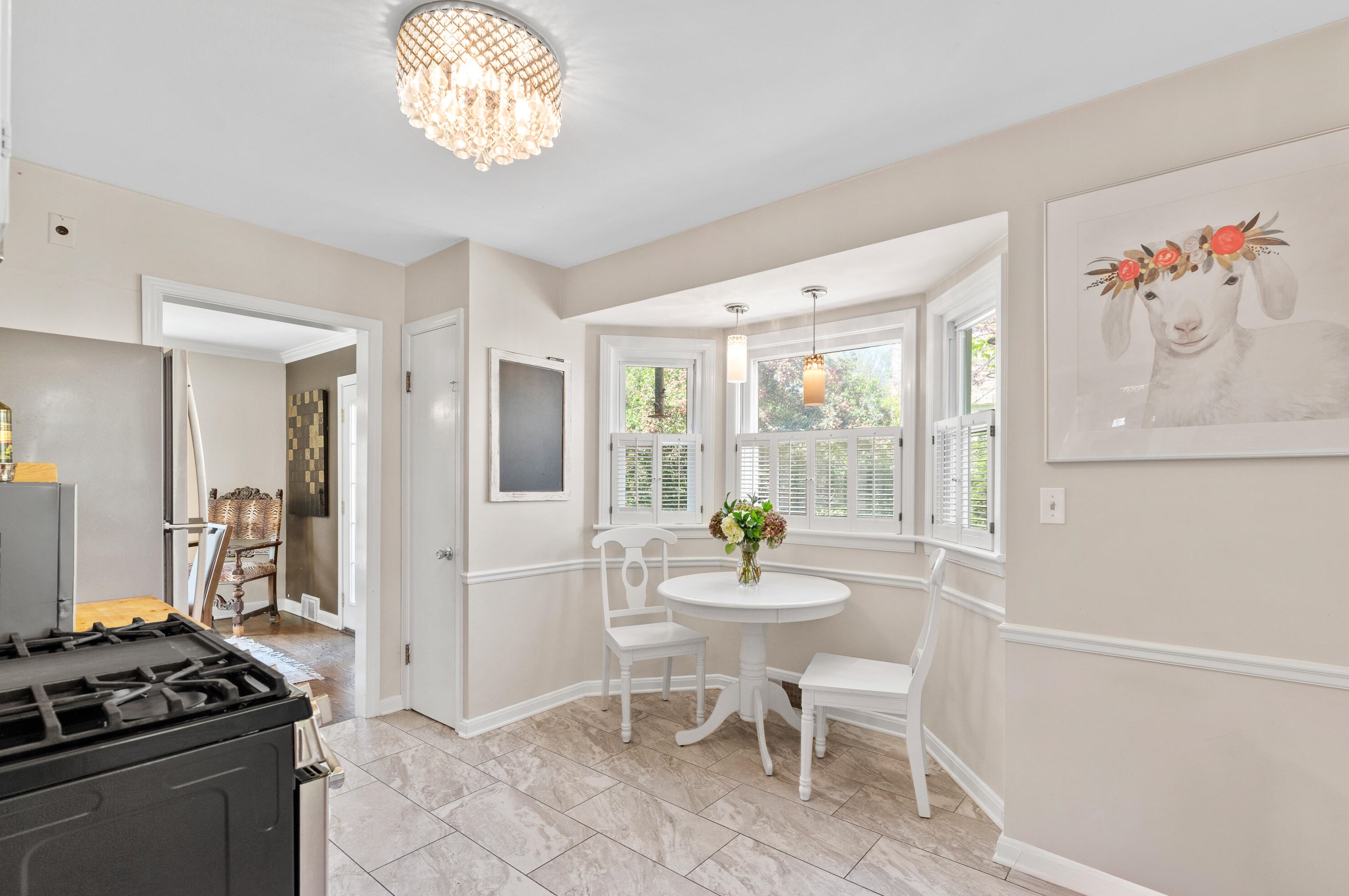 526 Lk Vw Ave, Milwaukee WI 53217-4858 exterior