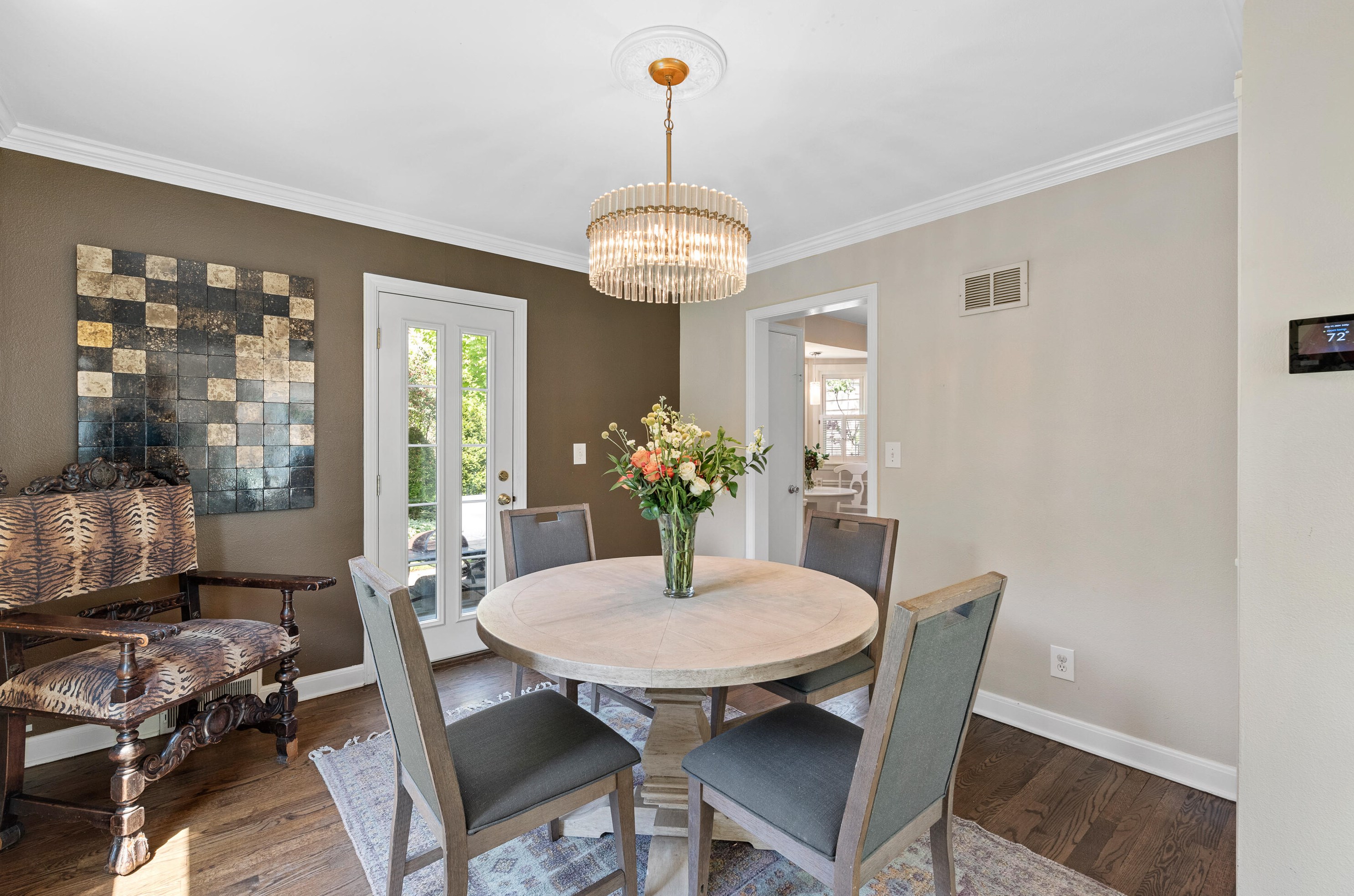 526 Lk Vw Ave, Milwaukee WI 53217-4858 exterior