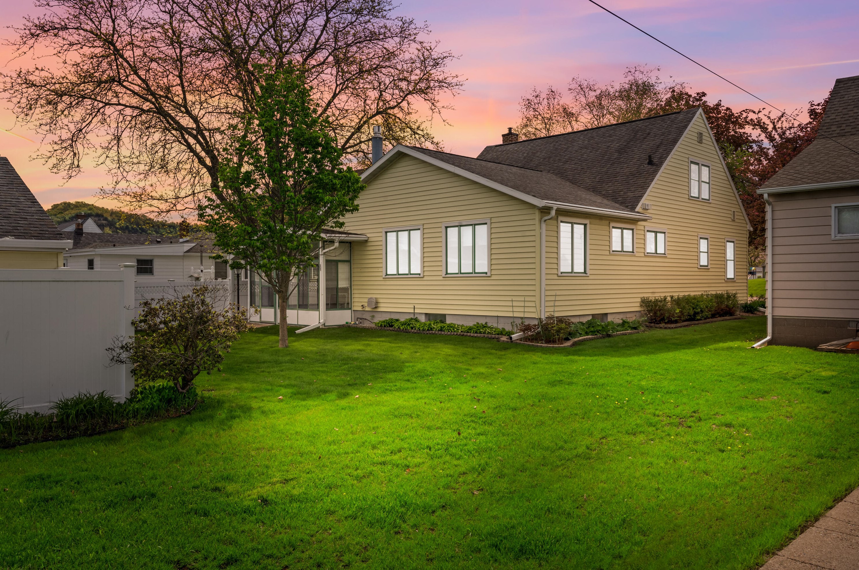 2117 Adams St, La Crosse, WI 54601