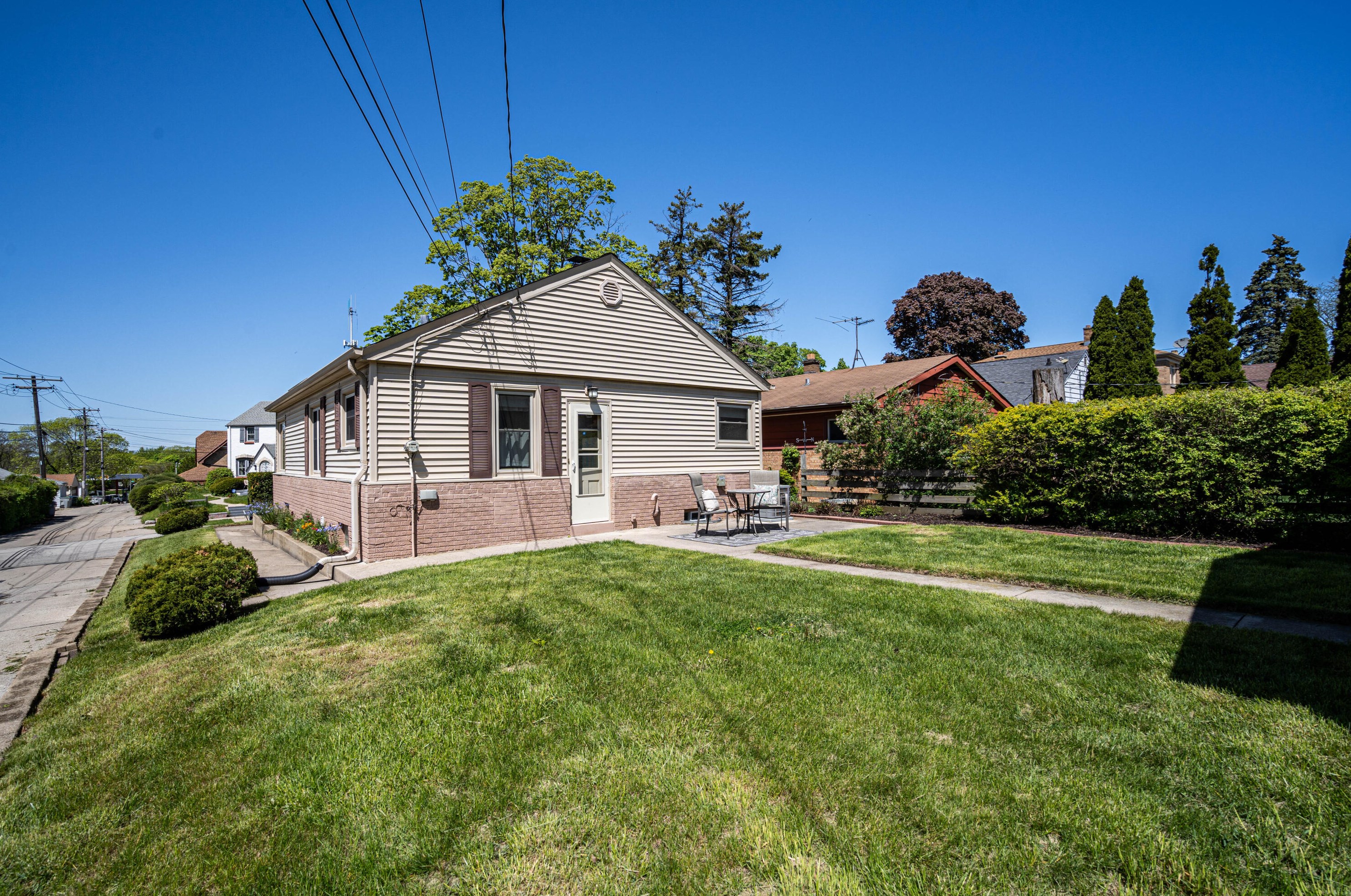 3520 86th St, Milwaukee WI  53228-1510 exterior