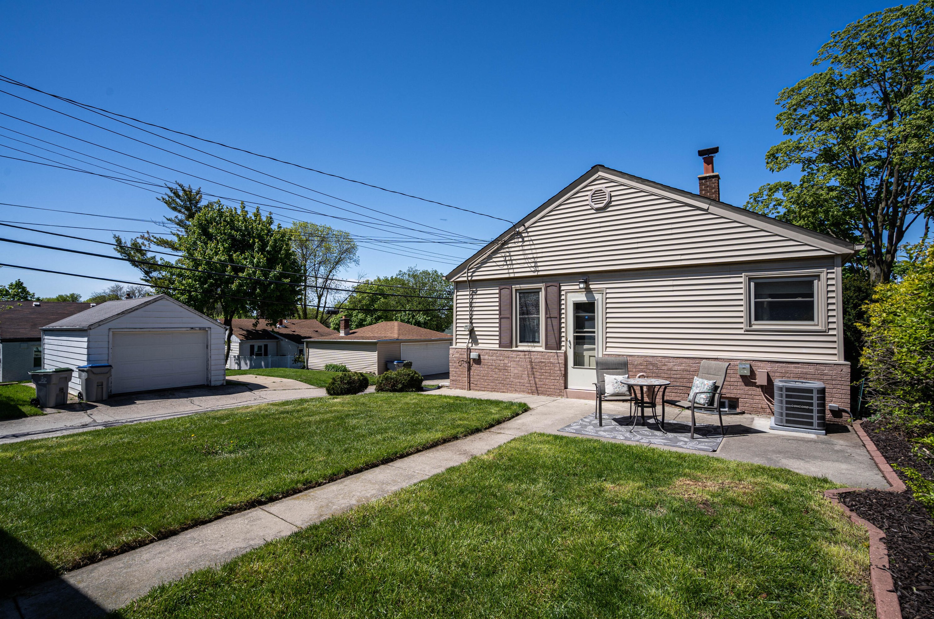 3520 86th St, Milwaukee WI  53228-1510 exterior