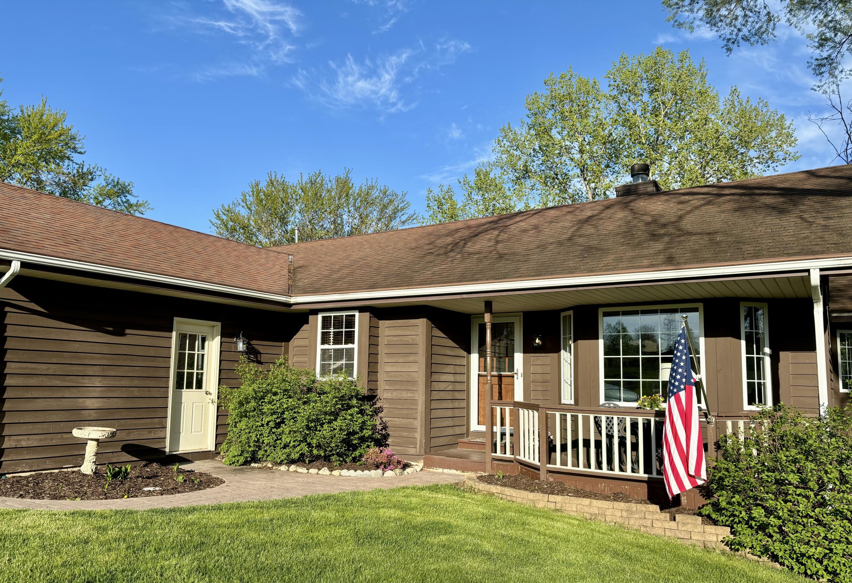 416 S Claremont Rd, Saukville, WI 53080