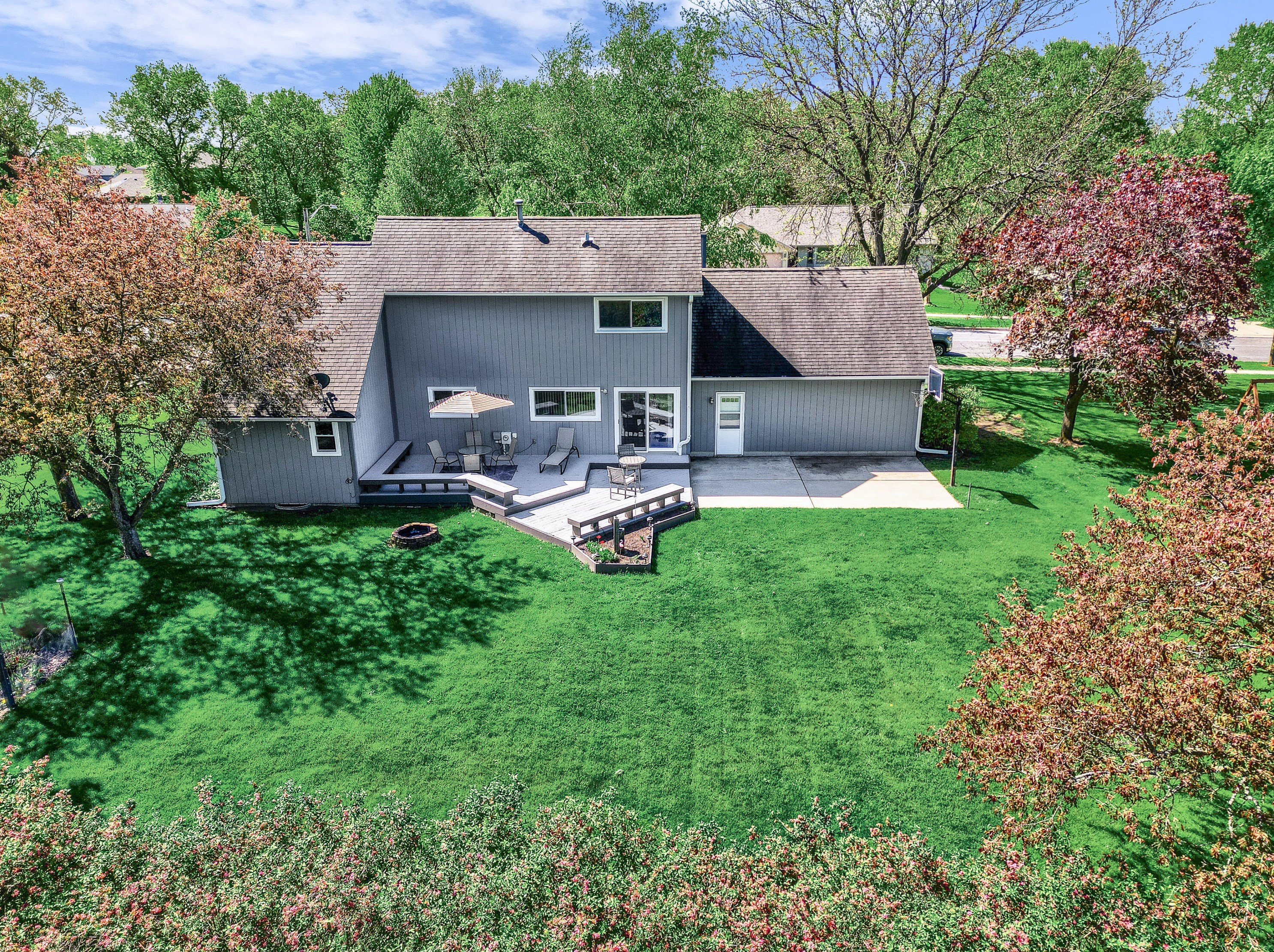 923 Plainview Ter, Lake Mills, WI 53551-1713