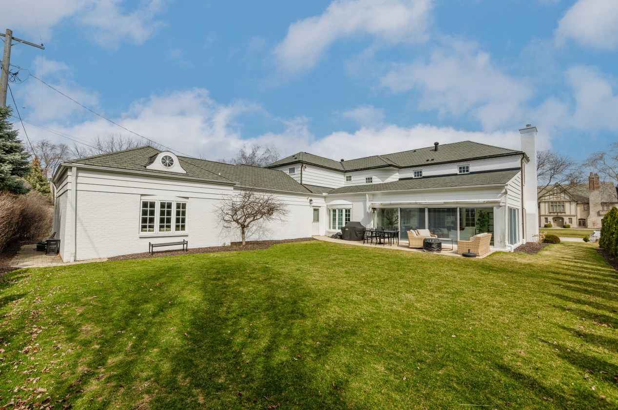 3348 Michigan Blvd, Racine WI  53402-3822 exterior