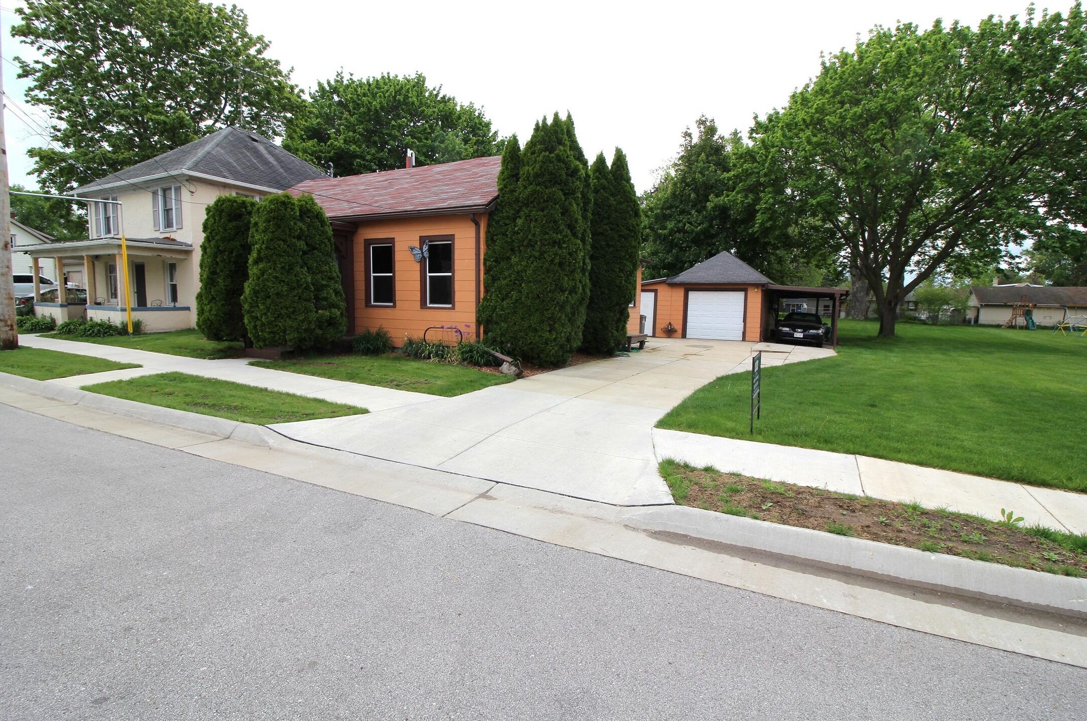 1220 3rd St, Watertown, WI 53094-6503