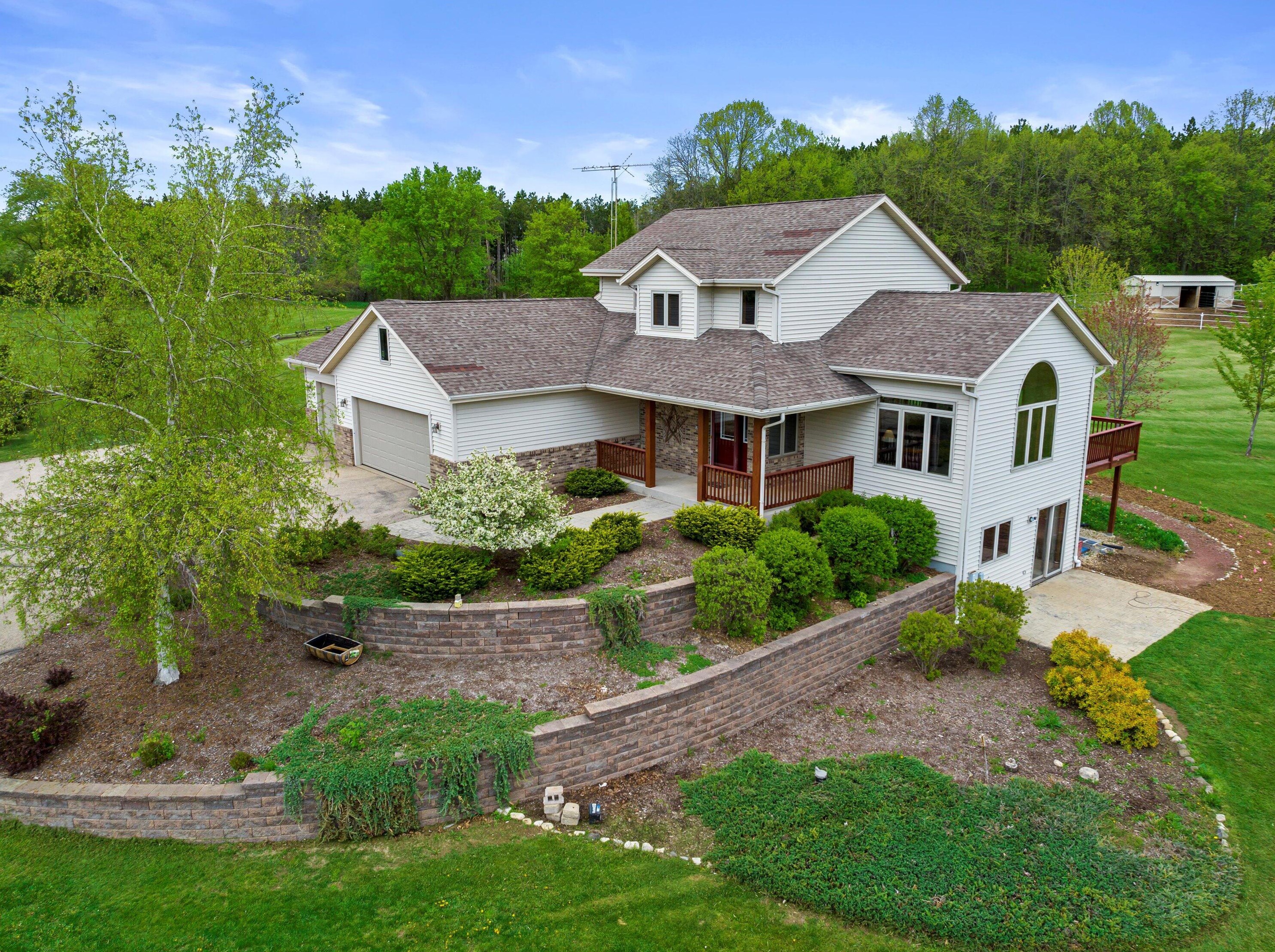 5570 Deer Wood Ln, Campbellsport, WI 53010