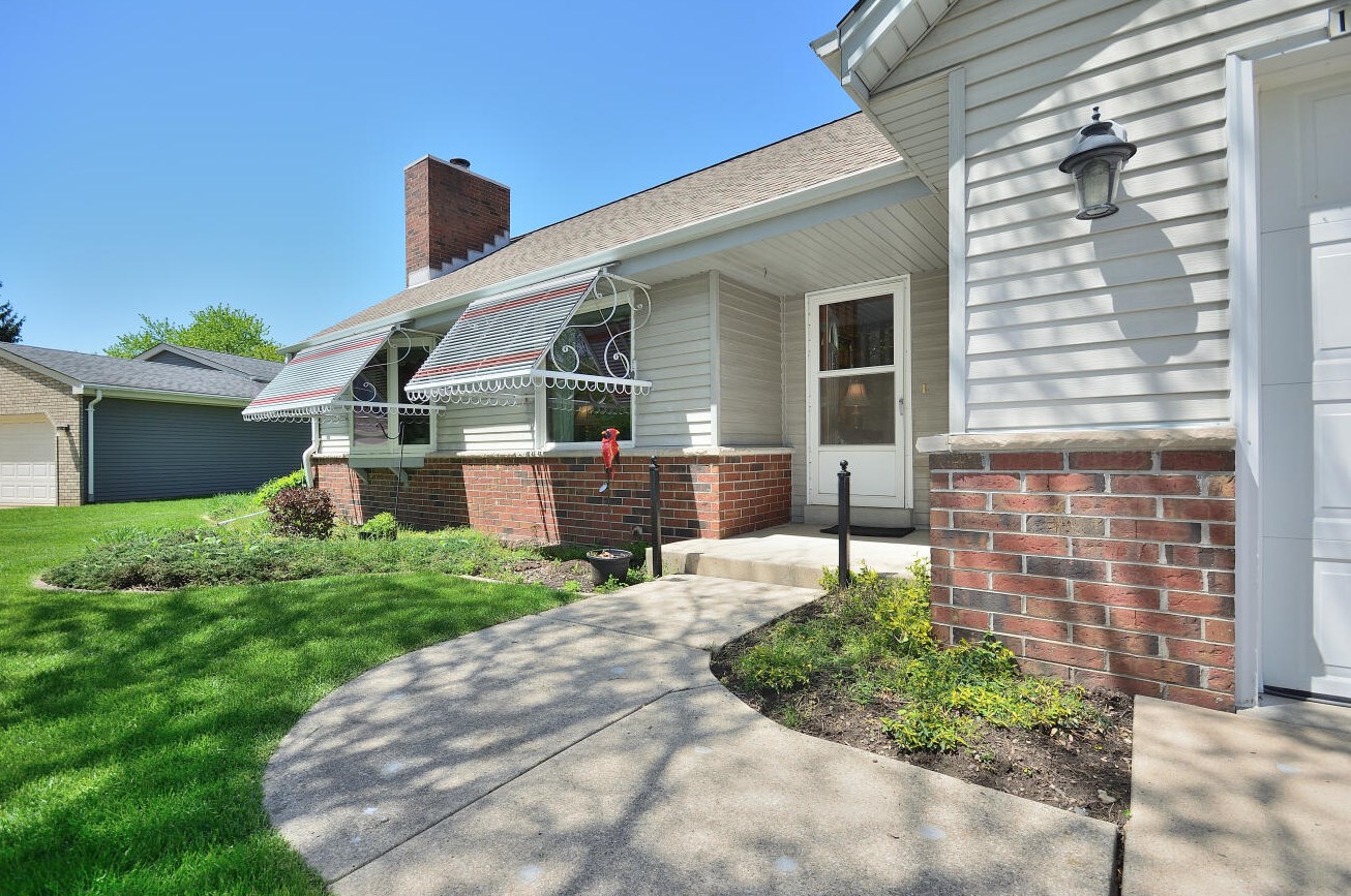 11246 Hale Ct, Milwaukee, WI 53227-3056