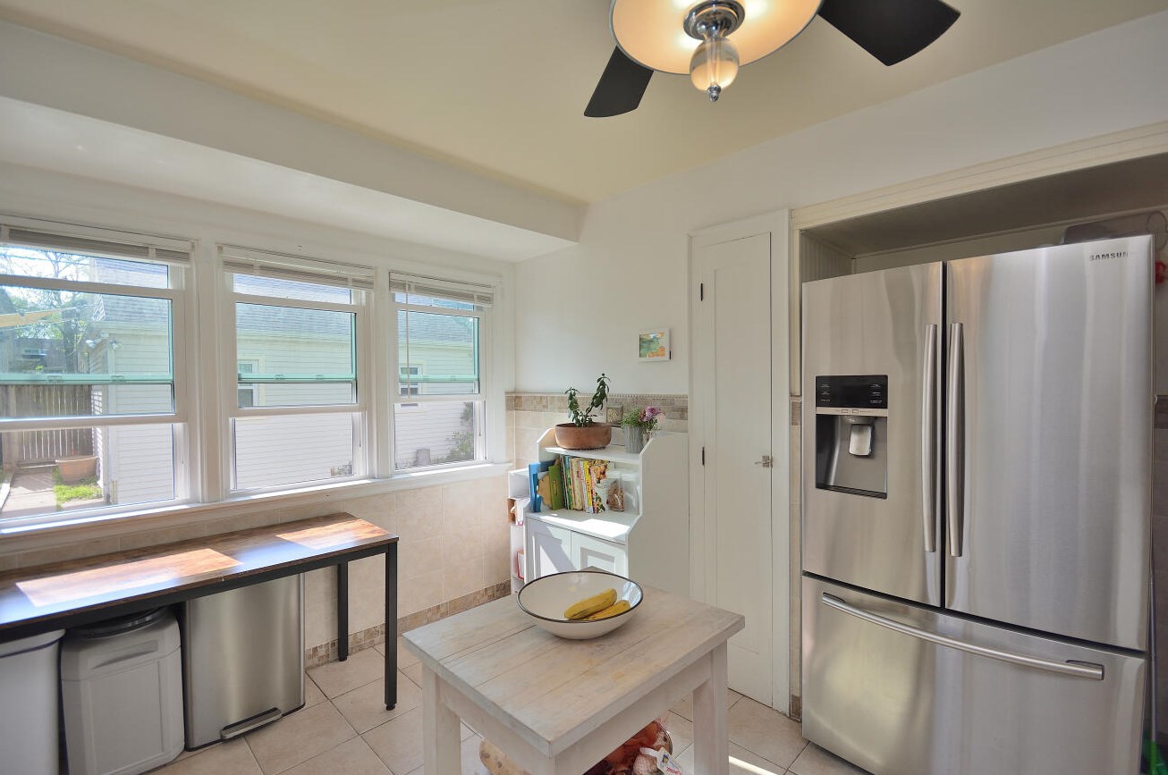 3743 54 Blvd, Milwaukee WI 53216-2835 exterior