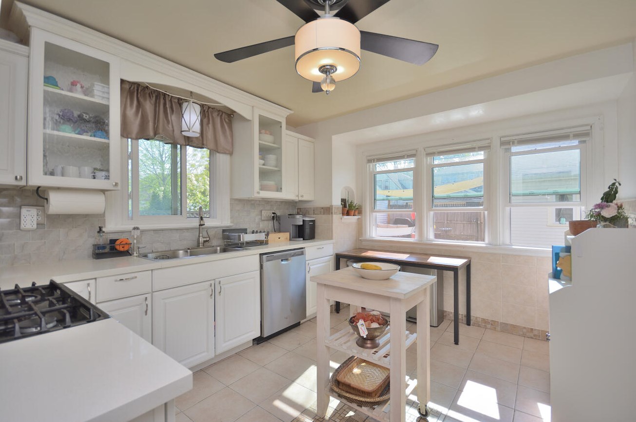 3743 54 Blvd, Milwaukee WI 53216-2835 exterior