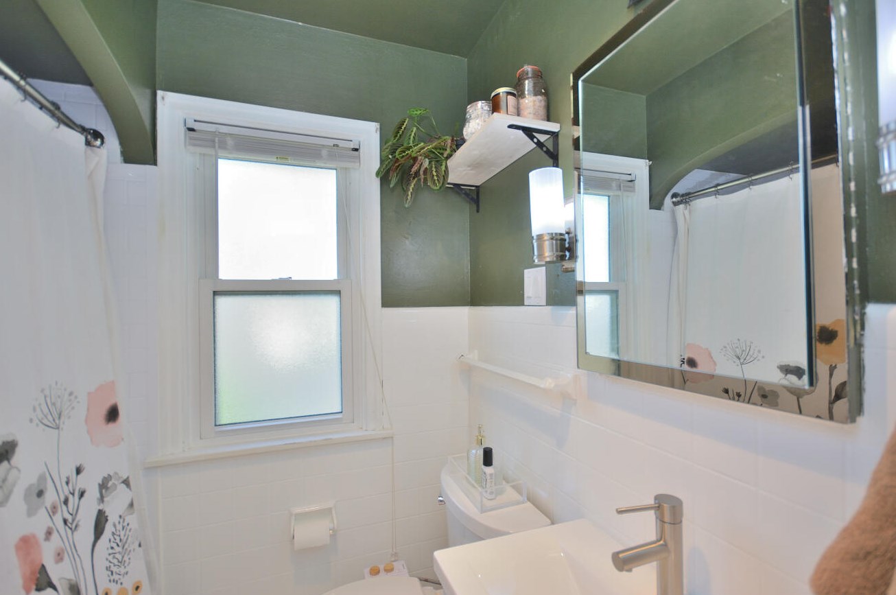 3743 54 Blvd, Milwaukee WI 53216-2835 exterior