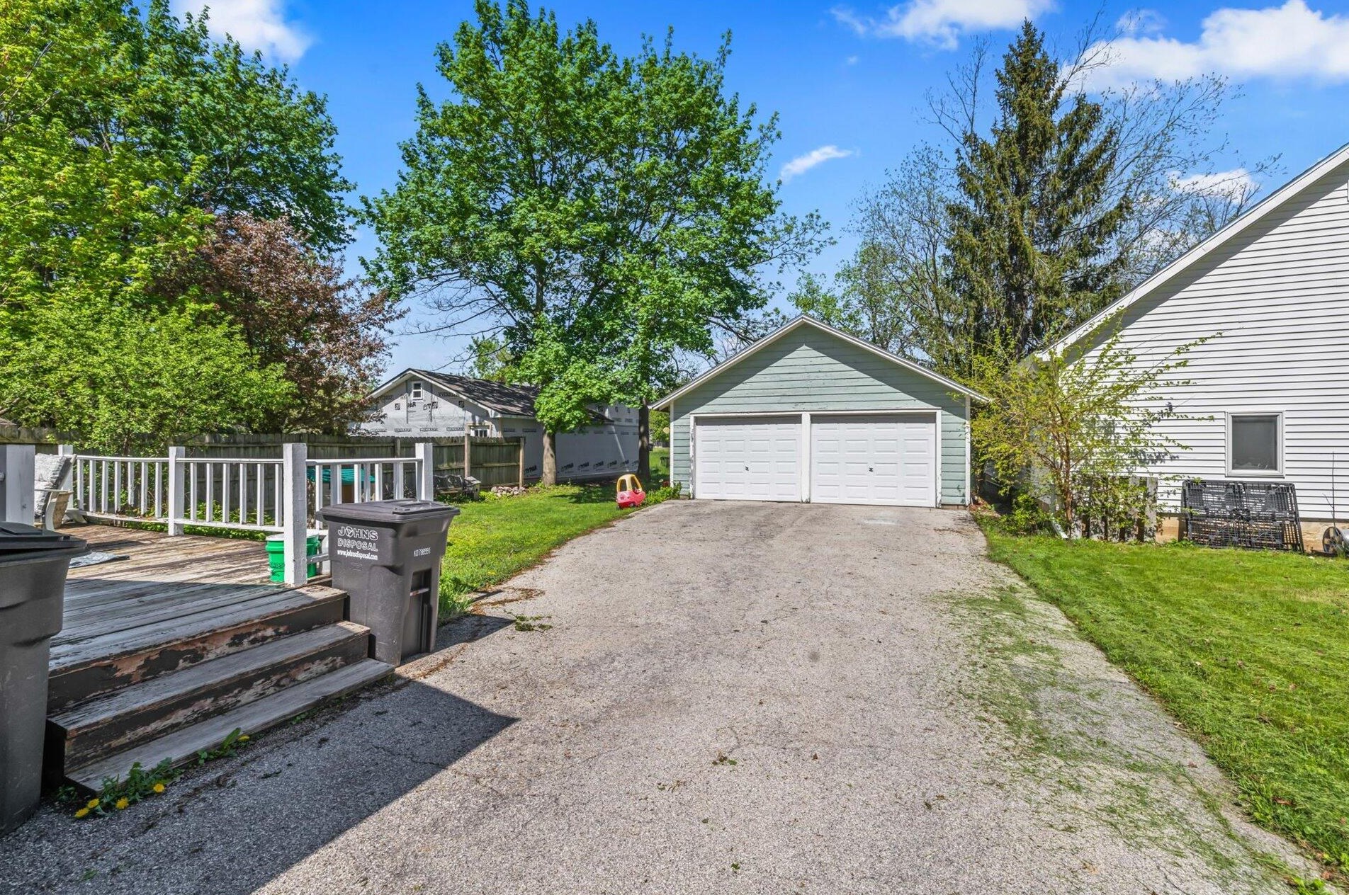 228 Concord Rd, Oconomowoc, WI 53066-3503