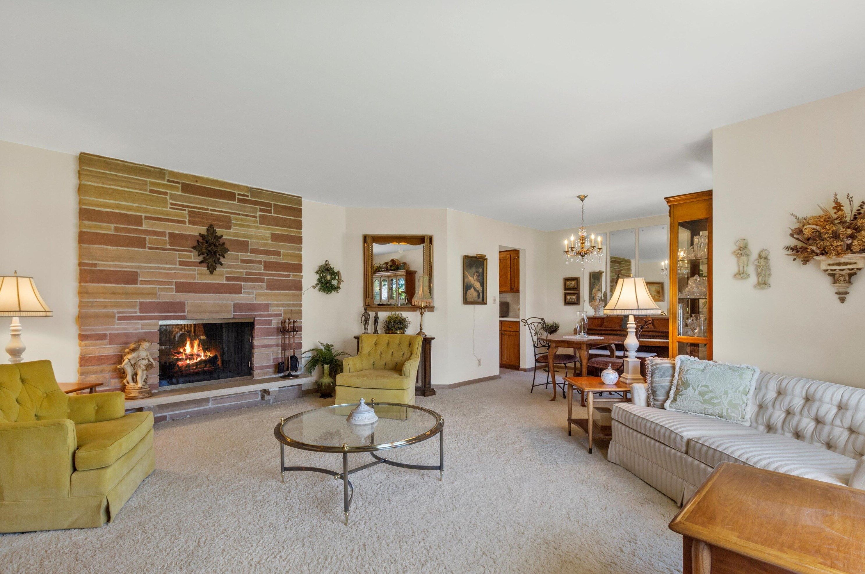 4602 83 St, Kenosha WI 53142-2015 exterior