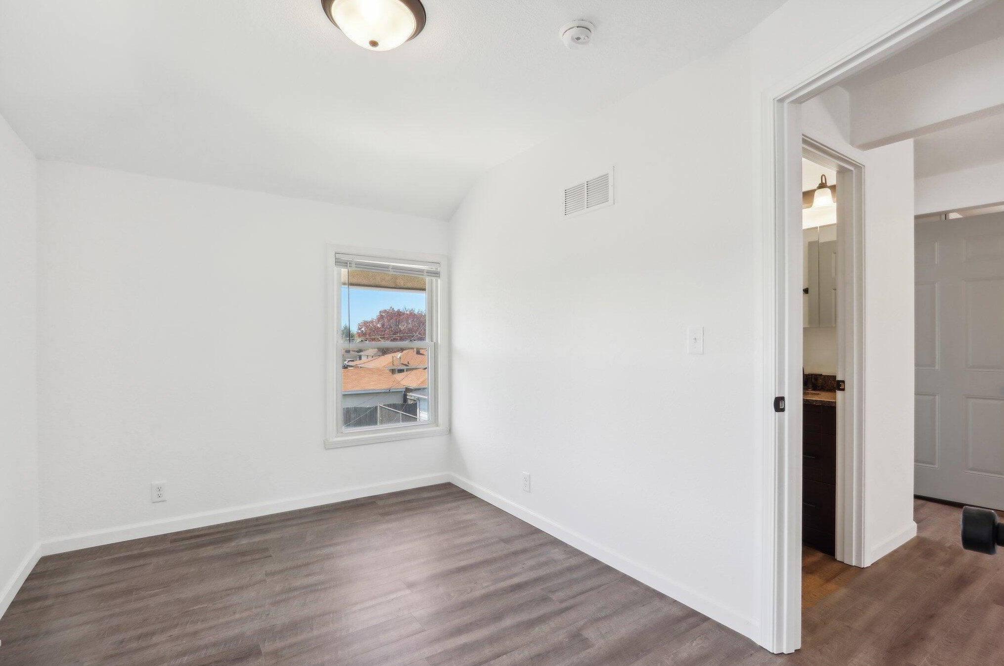 2500 22nd Ave, Kenosha WI 53140-4814 exterior