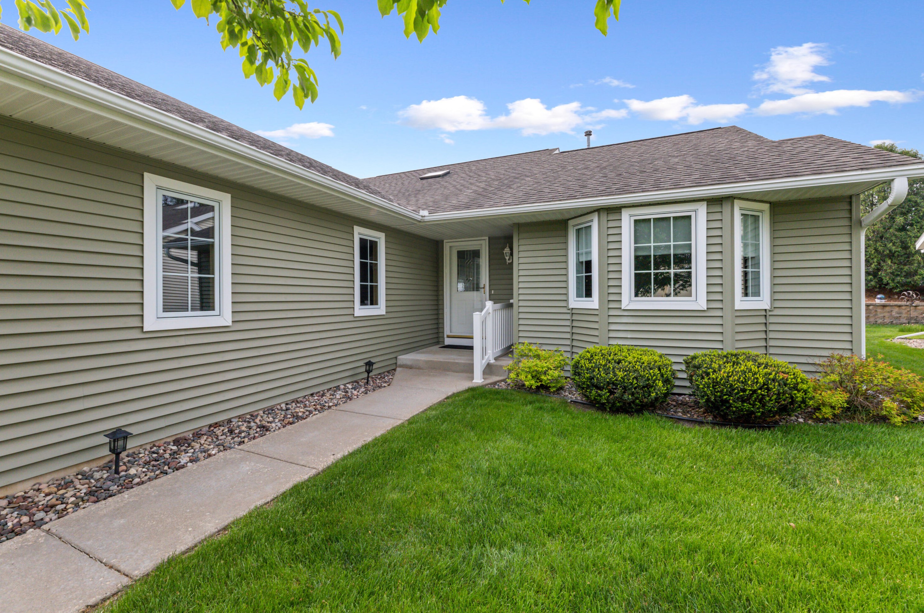 3047 Lakota Pl, La Crosse, WI 54601
