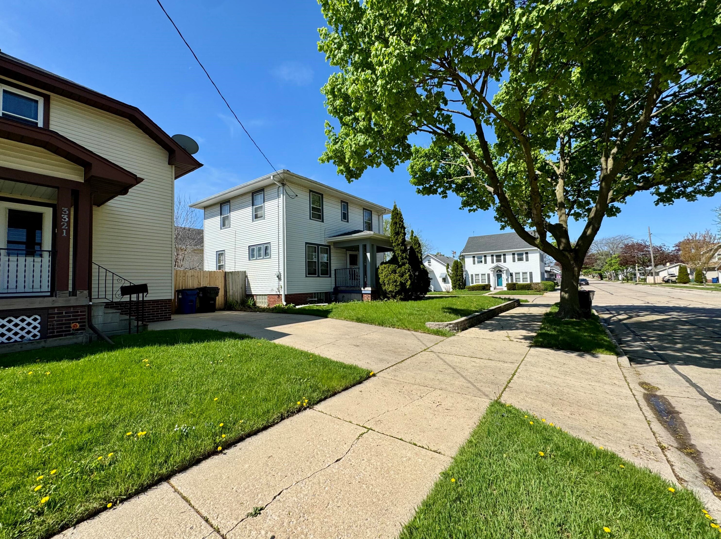 3321 15th St, Racine, WI 53405