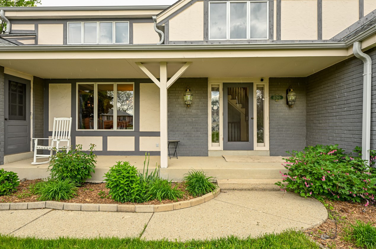 15780 Mark Dr, Brookfield, WI 53005