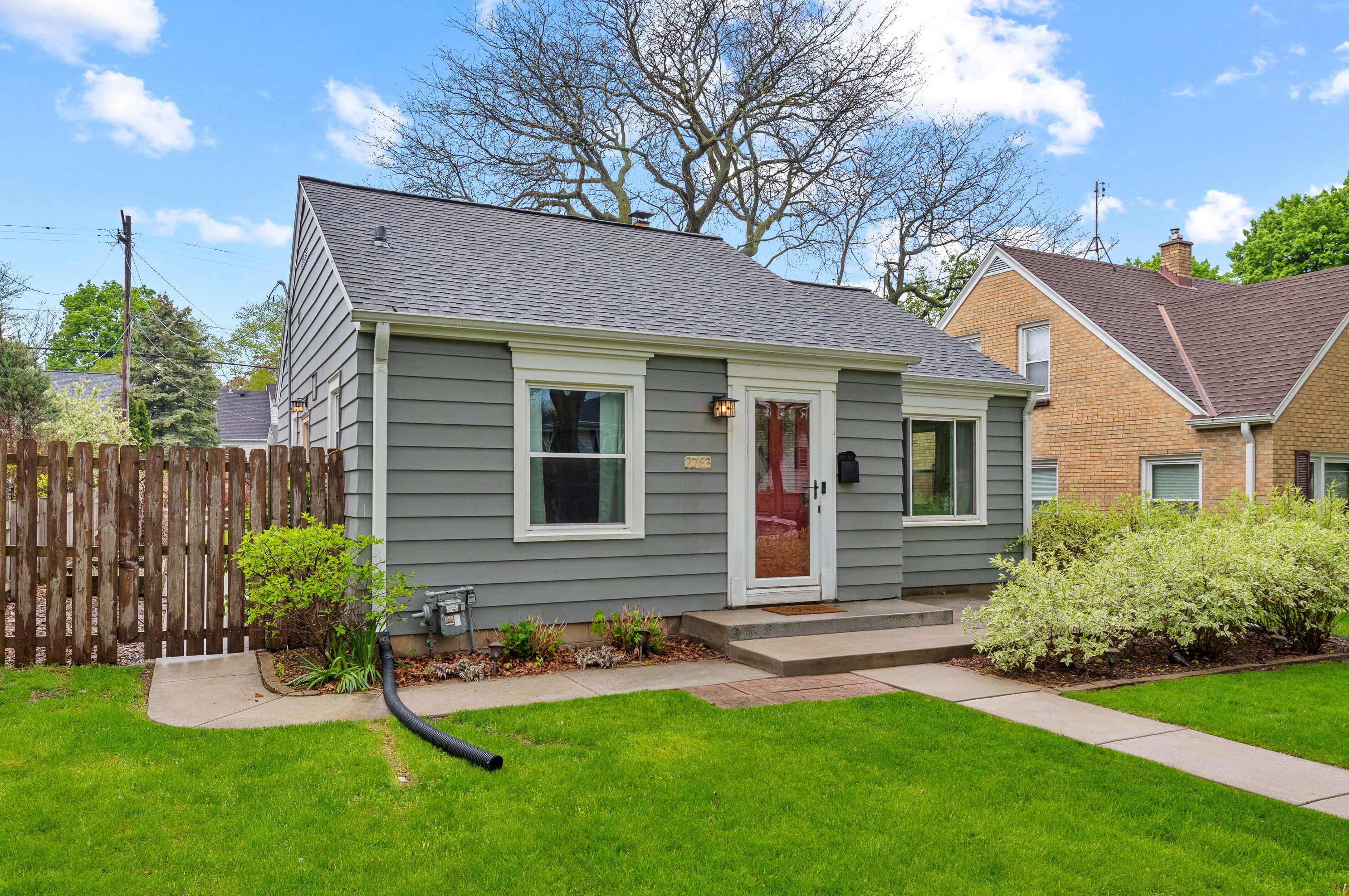 2763 81st St, Milwaukee WI  53222-4851 exterior