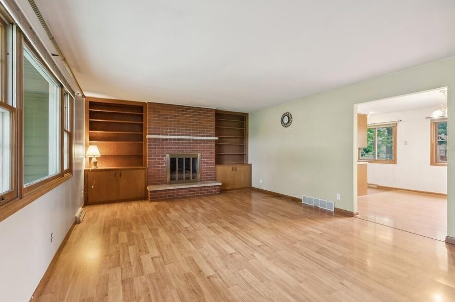320 Read St, Walworth, WI 53184-9699