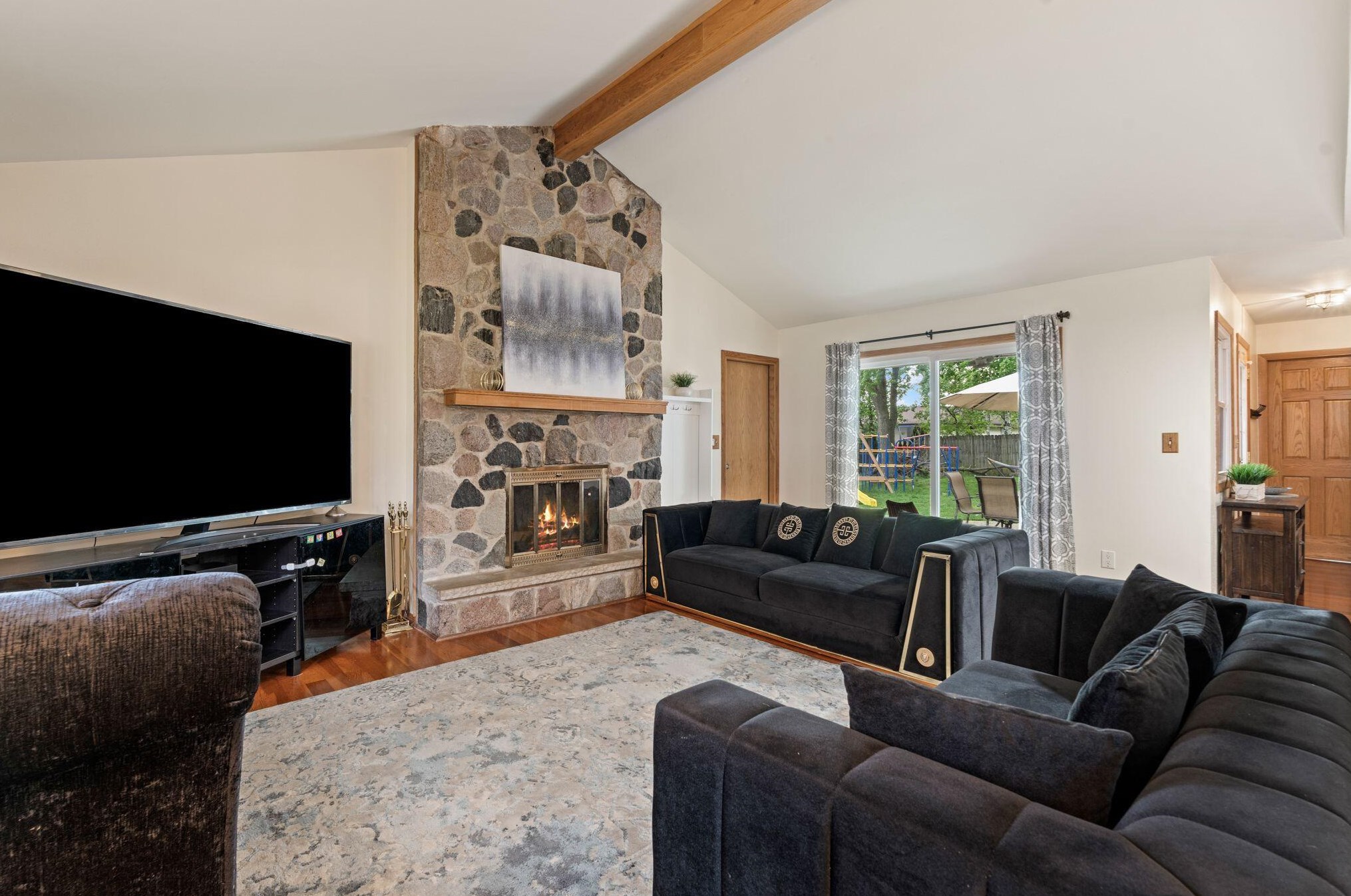 8143 58th St, Hales Corners, WI 53132-9237