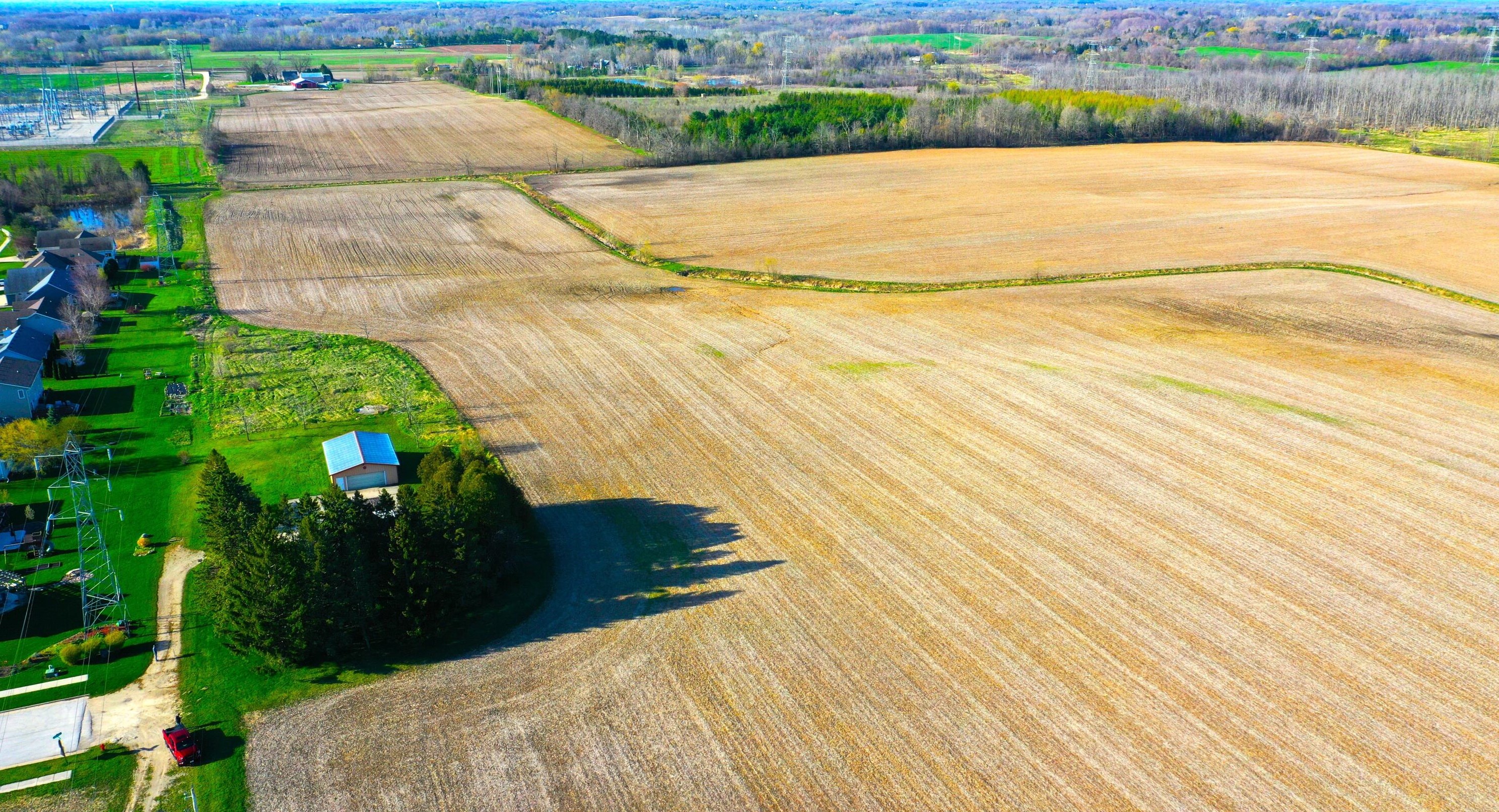 2803 Orchard Ln, Saukville, WI 53080