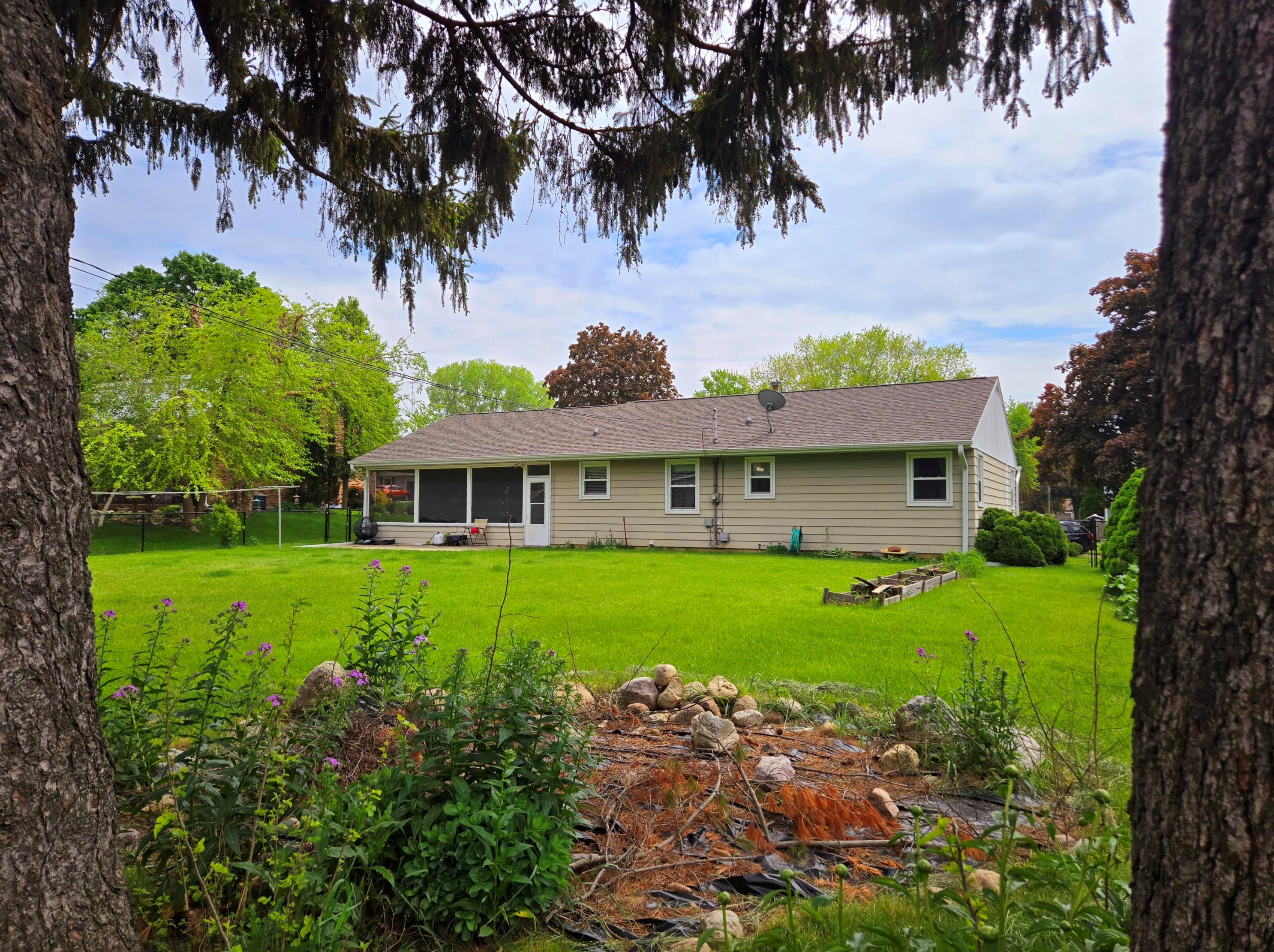 527 E Ogden St, Jefferson, WI 53549