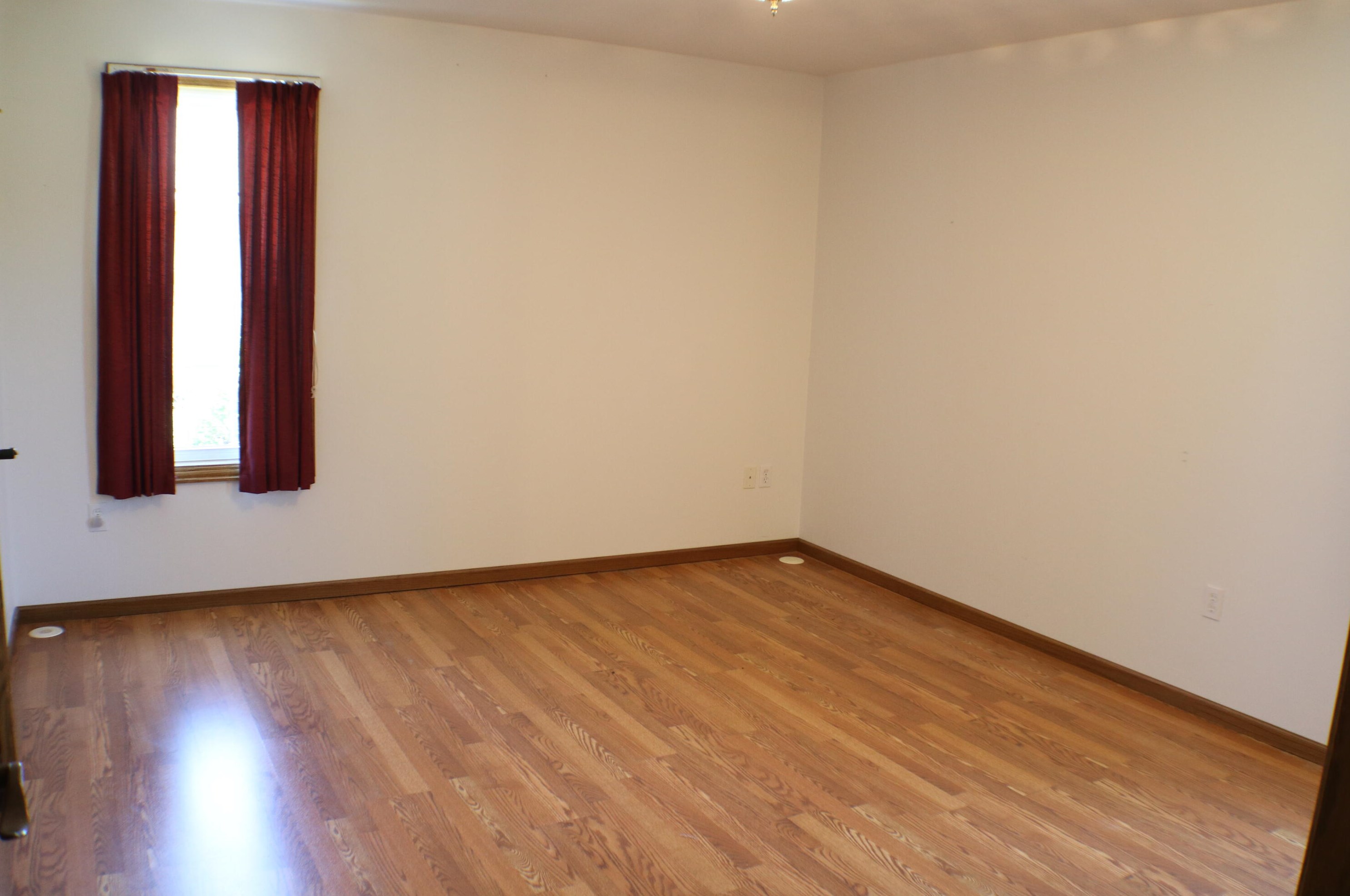 4801 Veranda Ct, Manitowoc WI 54220-8318 exterior