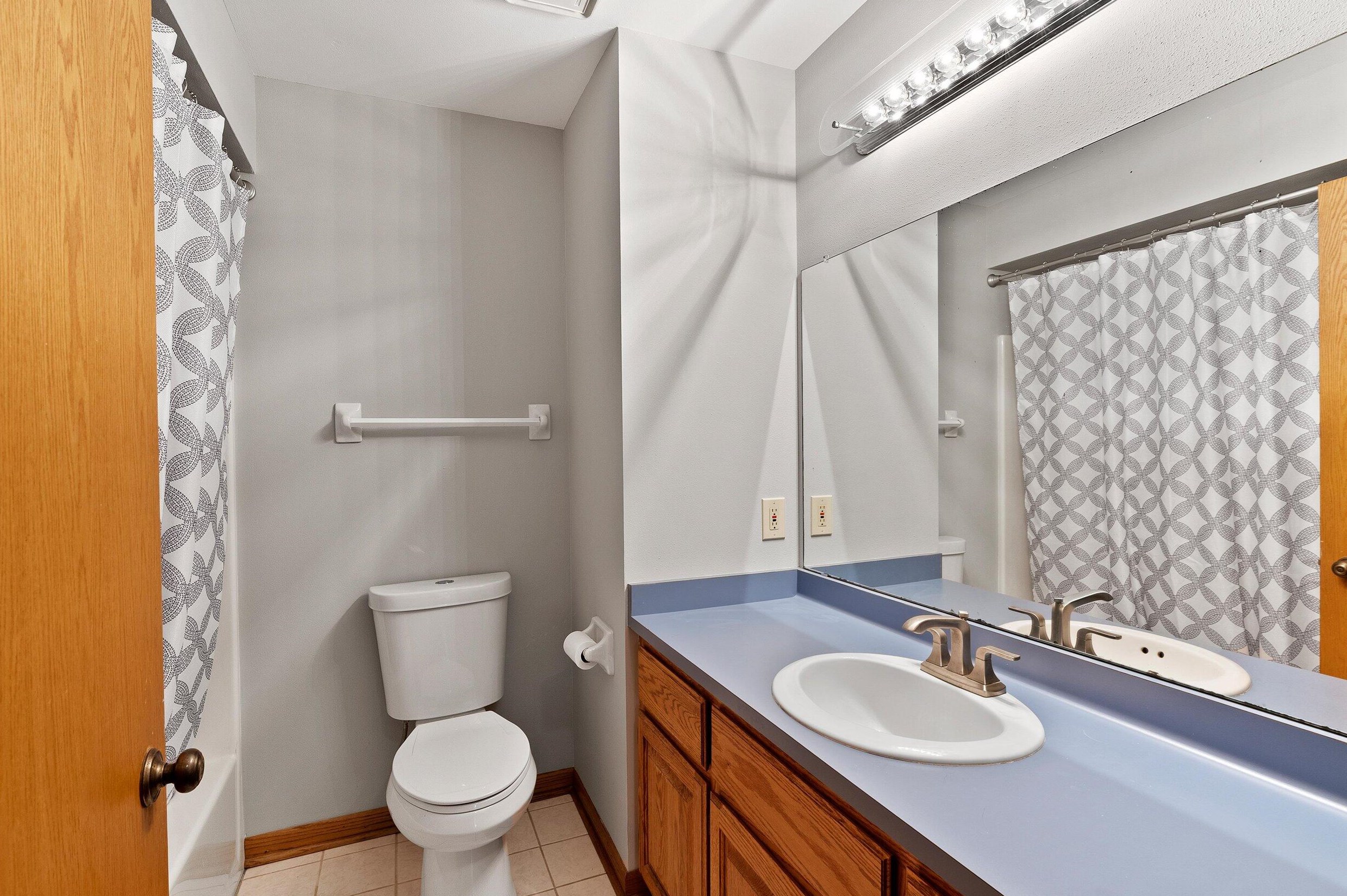 7255 Redwood Rd, Milwaukee WI 53209-2164 exterior