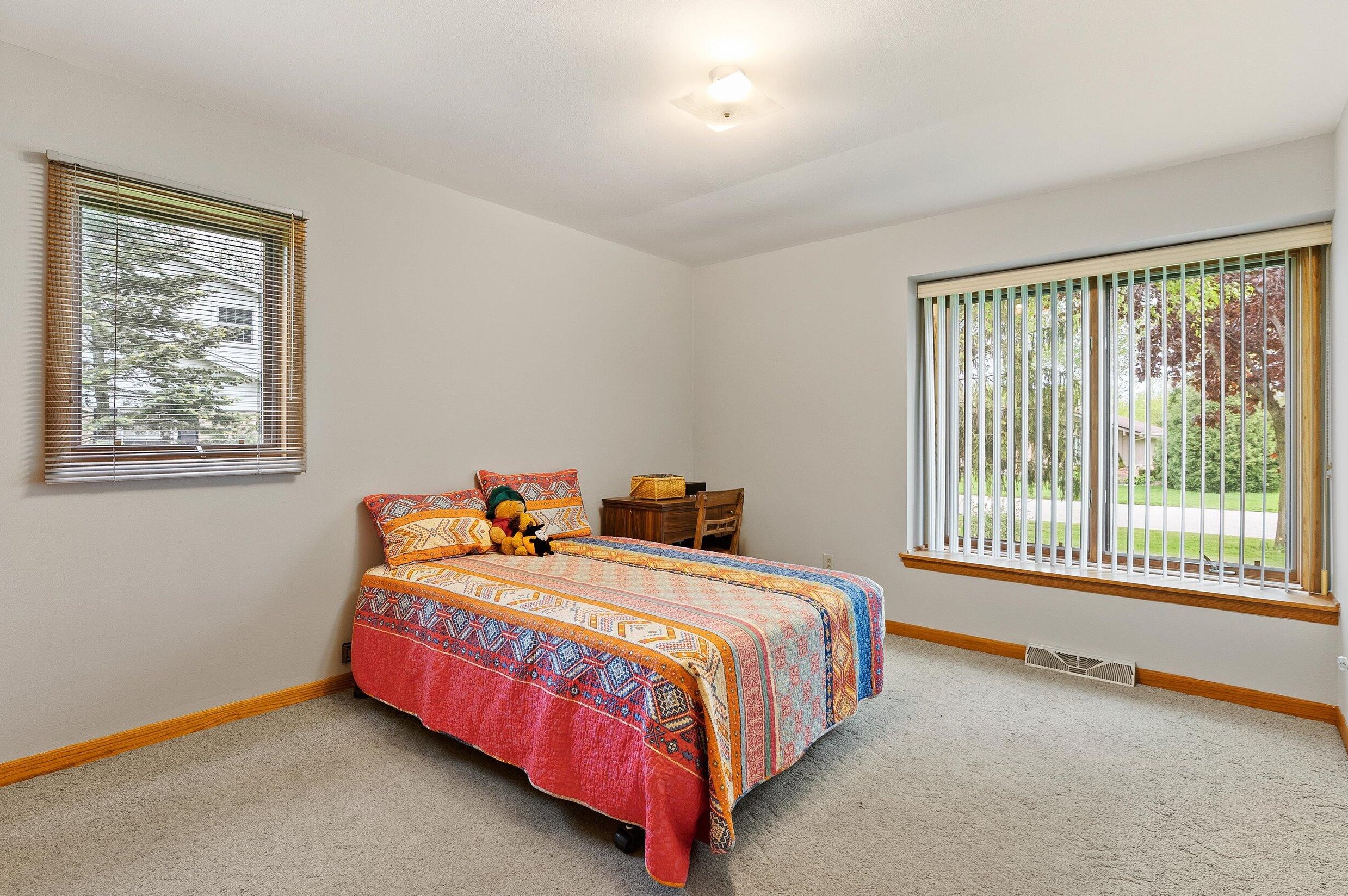 7255 Redwood Rd, Milwaukee WI 53209-2164 exterior