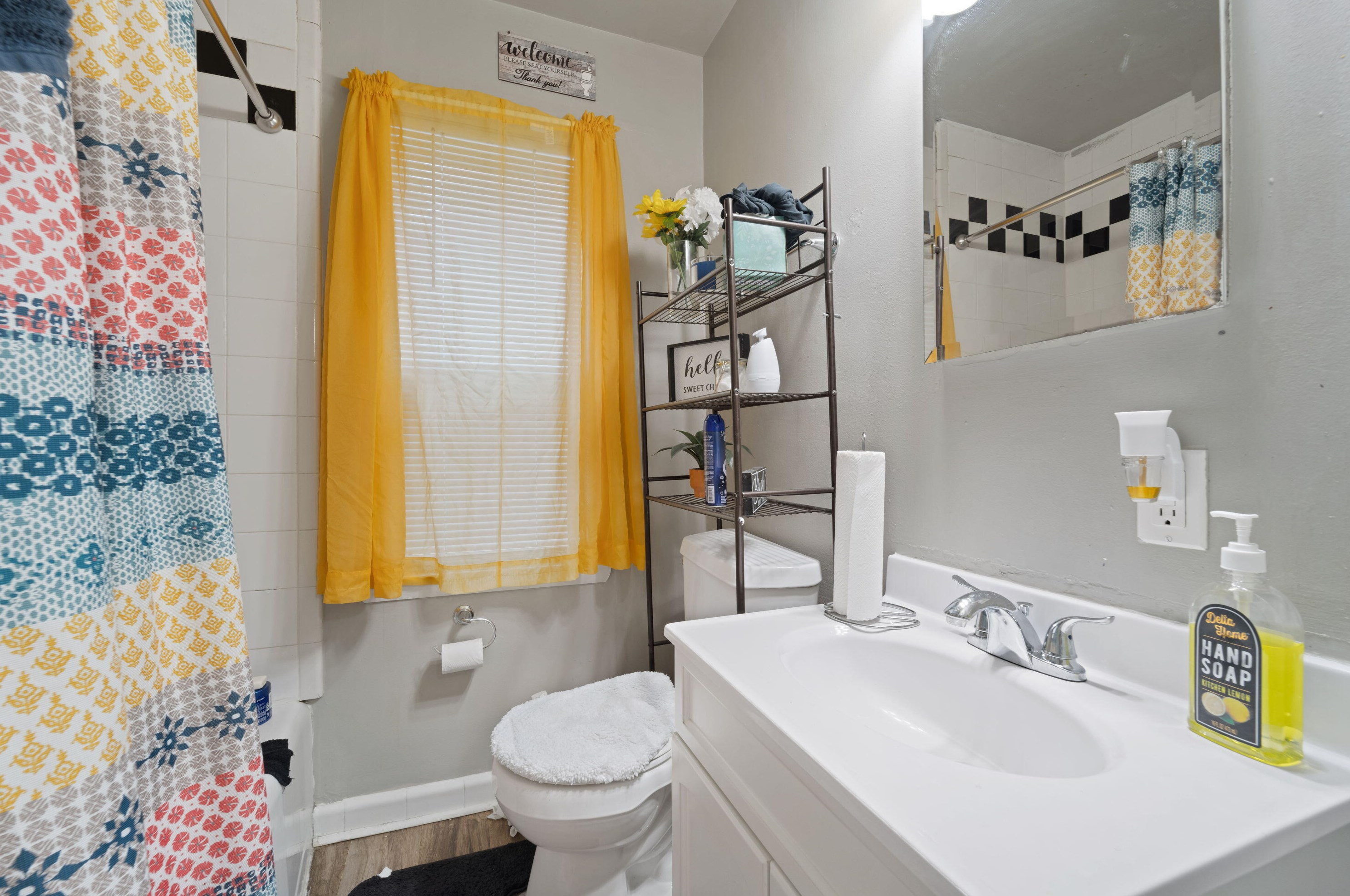 3201 35, Milwaukee WI 53215-4127 exterior