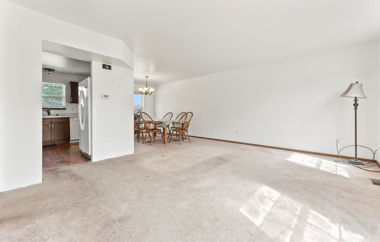 1007 Mallard Ln, Genoa City, WI 53128-1995