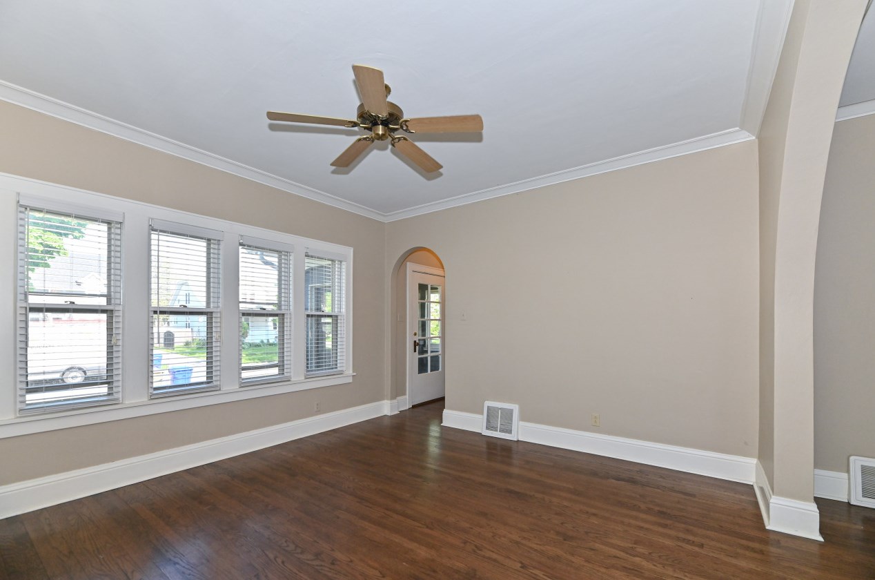 7611 5 Ave, Kenosha WI 53143-6007 exterior