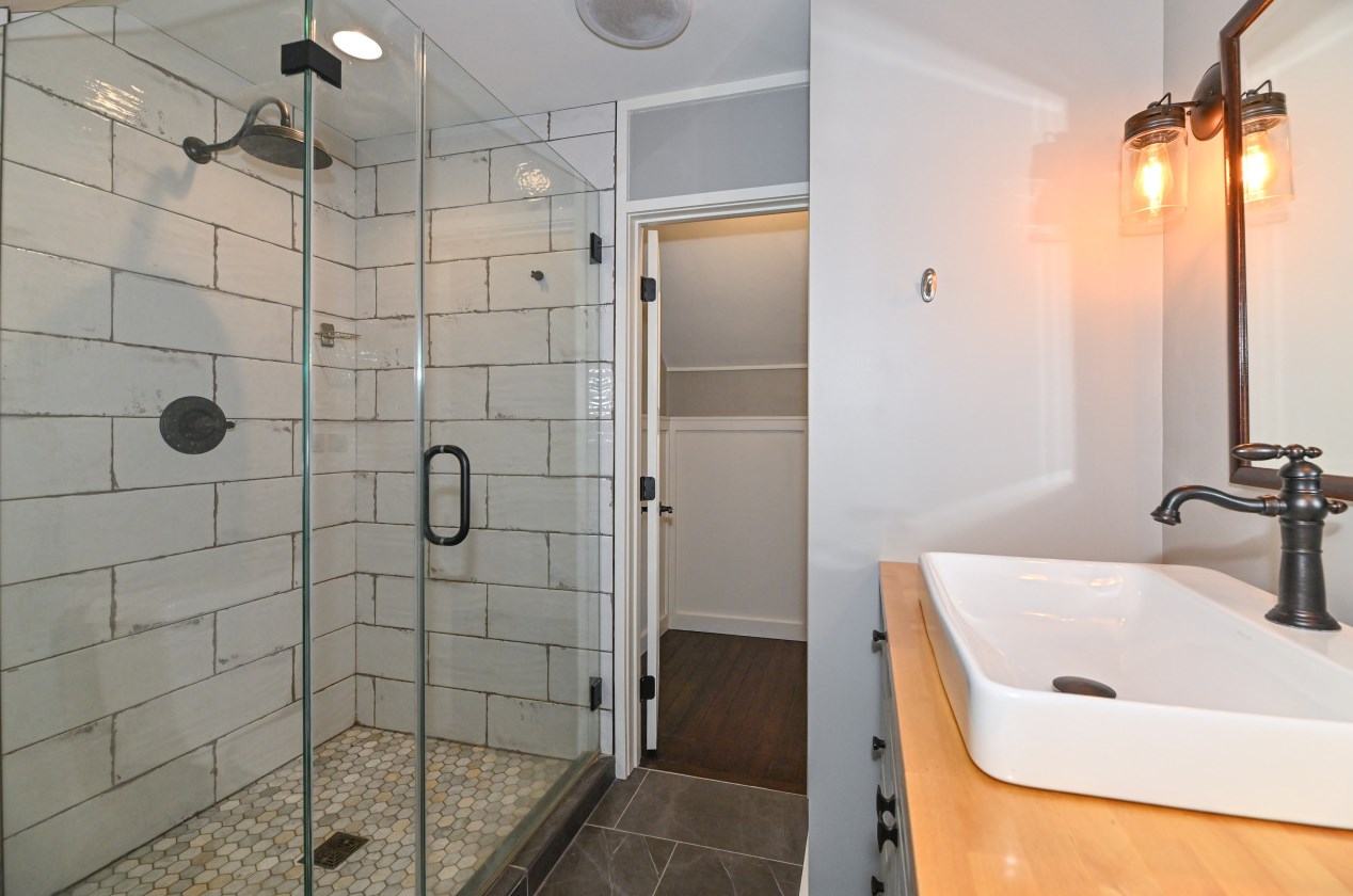 7611 5 Ave, Kenosha WI 53143-6007 exterior