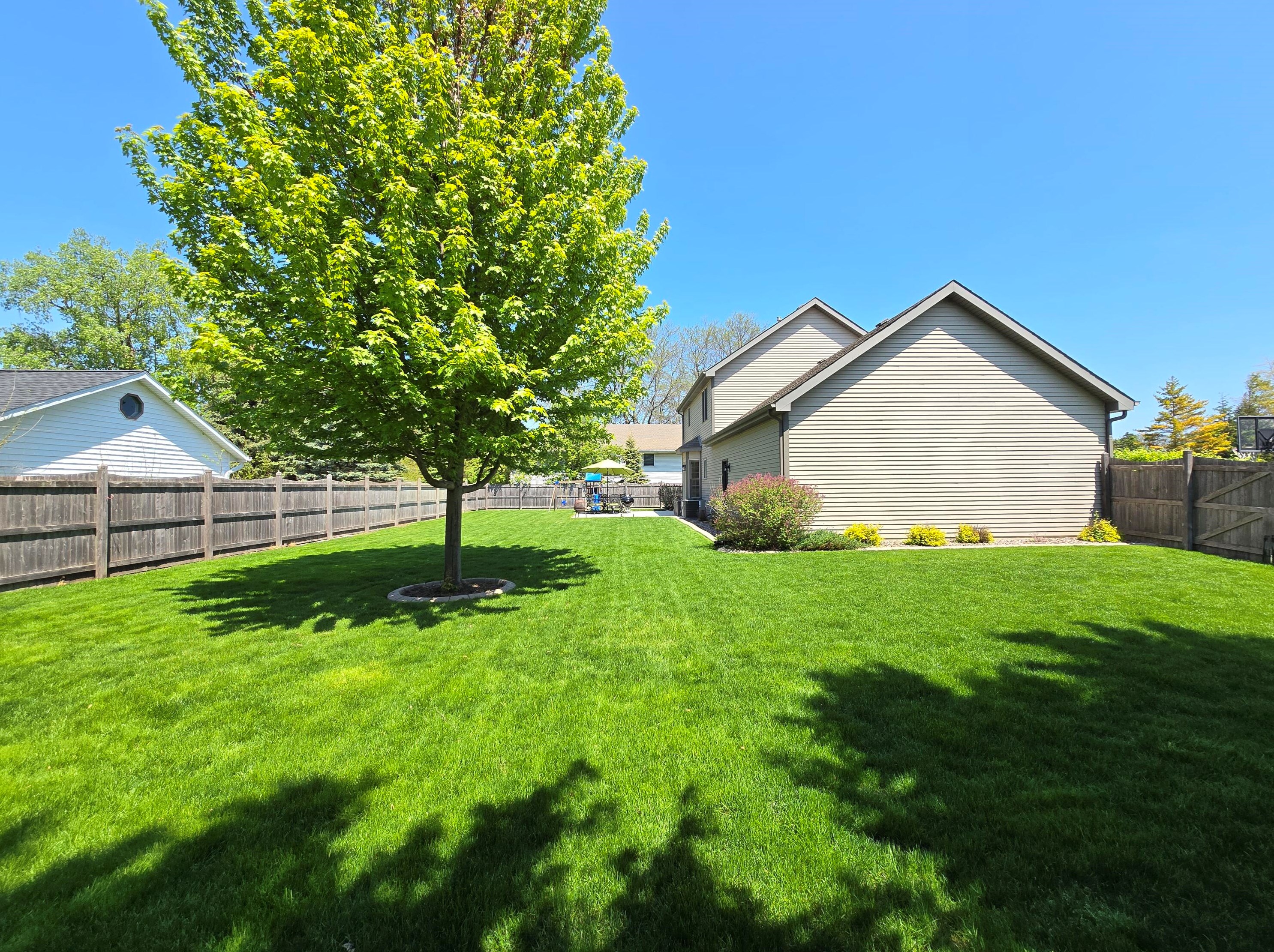 5246 Gallant Fox Ln, Racine WI  53402-2148 exterior