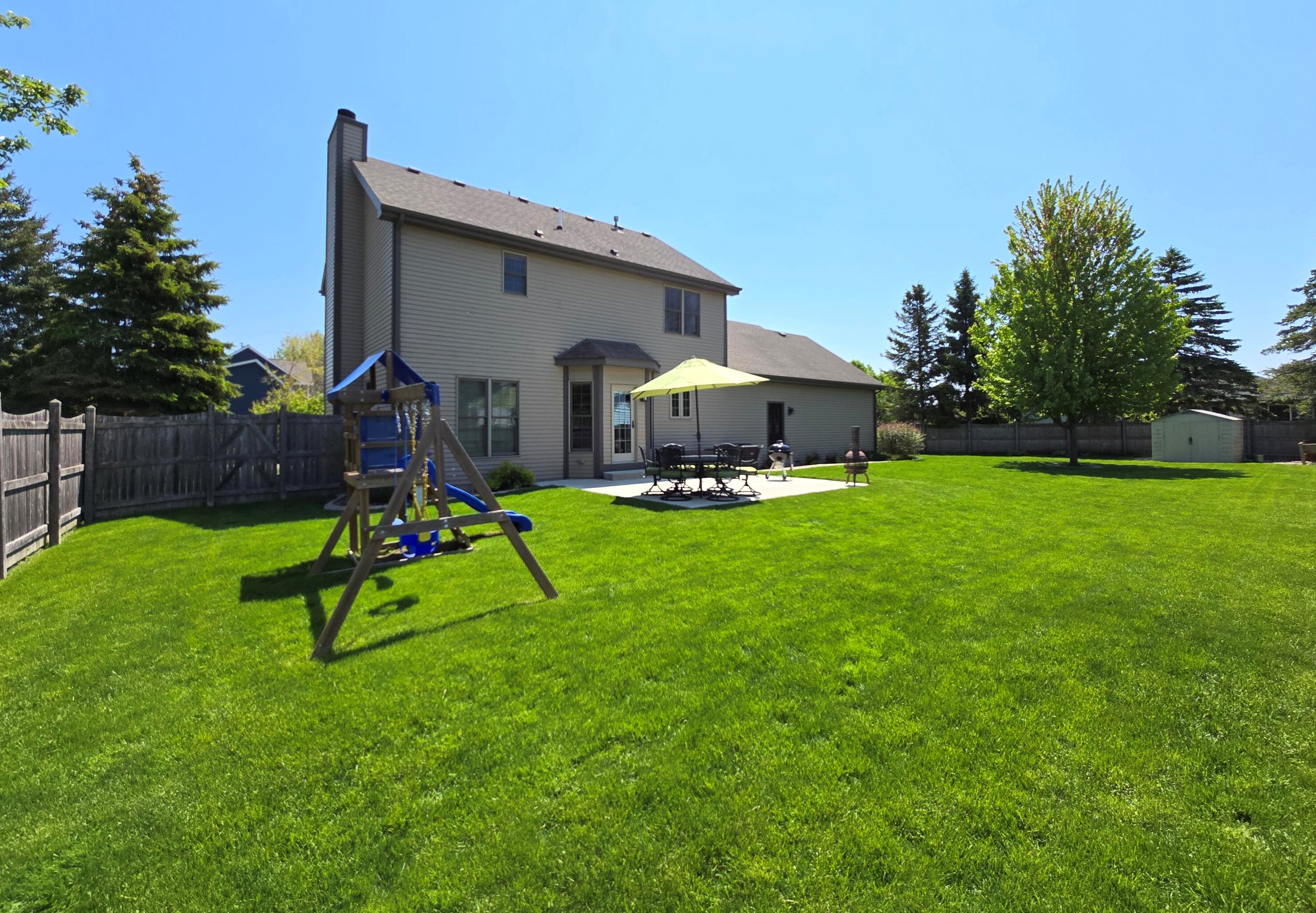 5246 Gallant Fox Ln, Racine WI  53402-2148 exterior