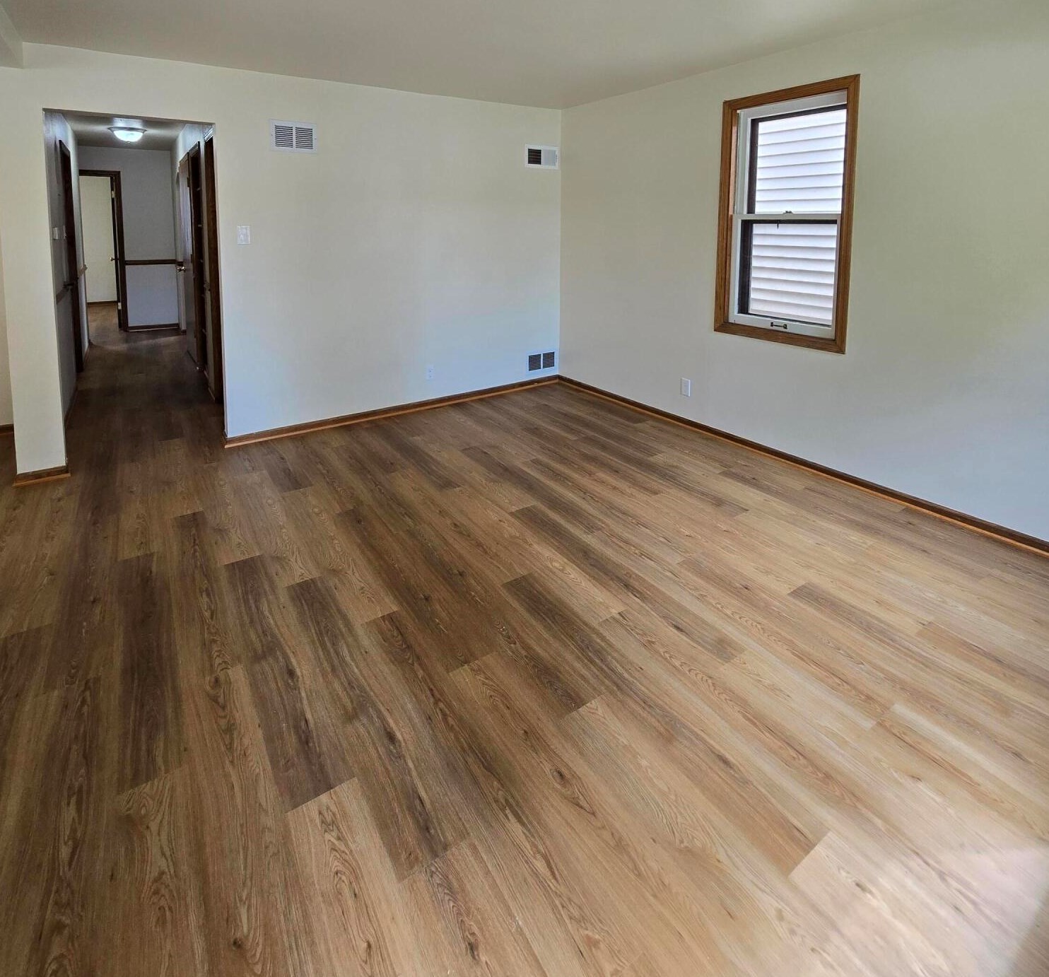 3412 Cudahy Ave, Cudahy, WI 53110-1006