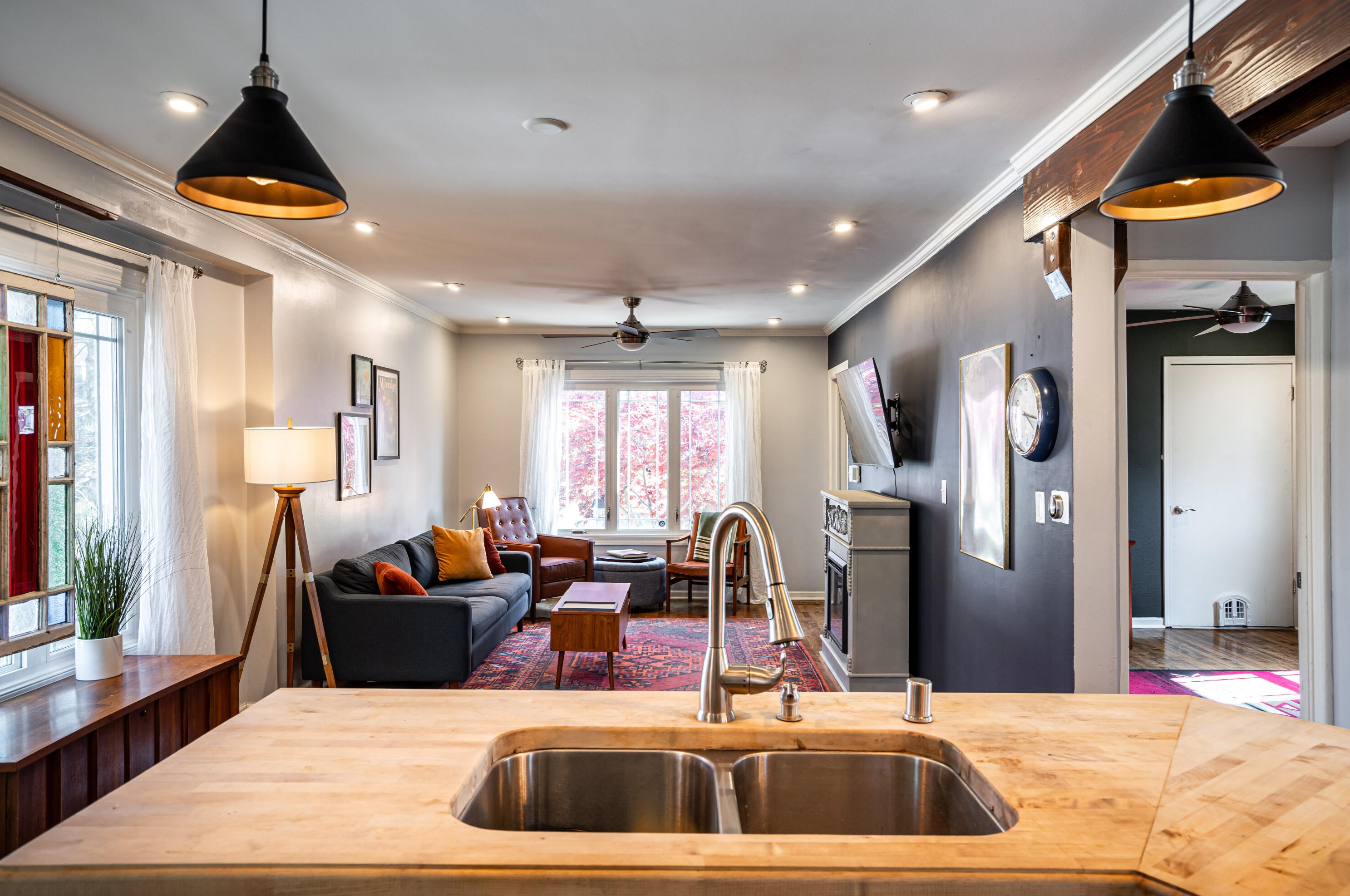 2348 Euclid Ave, Milwaukee WI 53207-2903 exterior