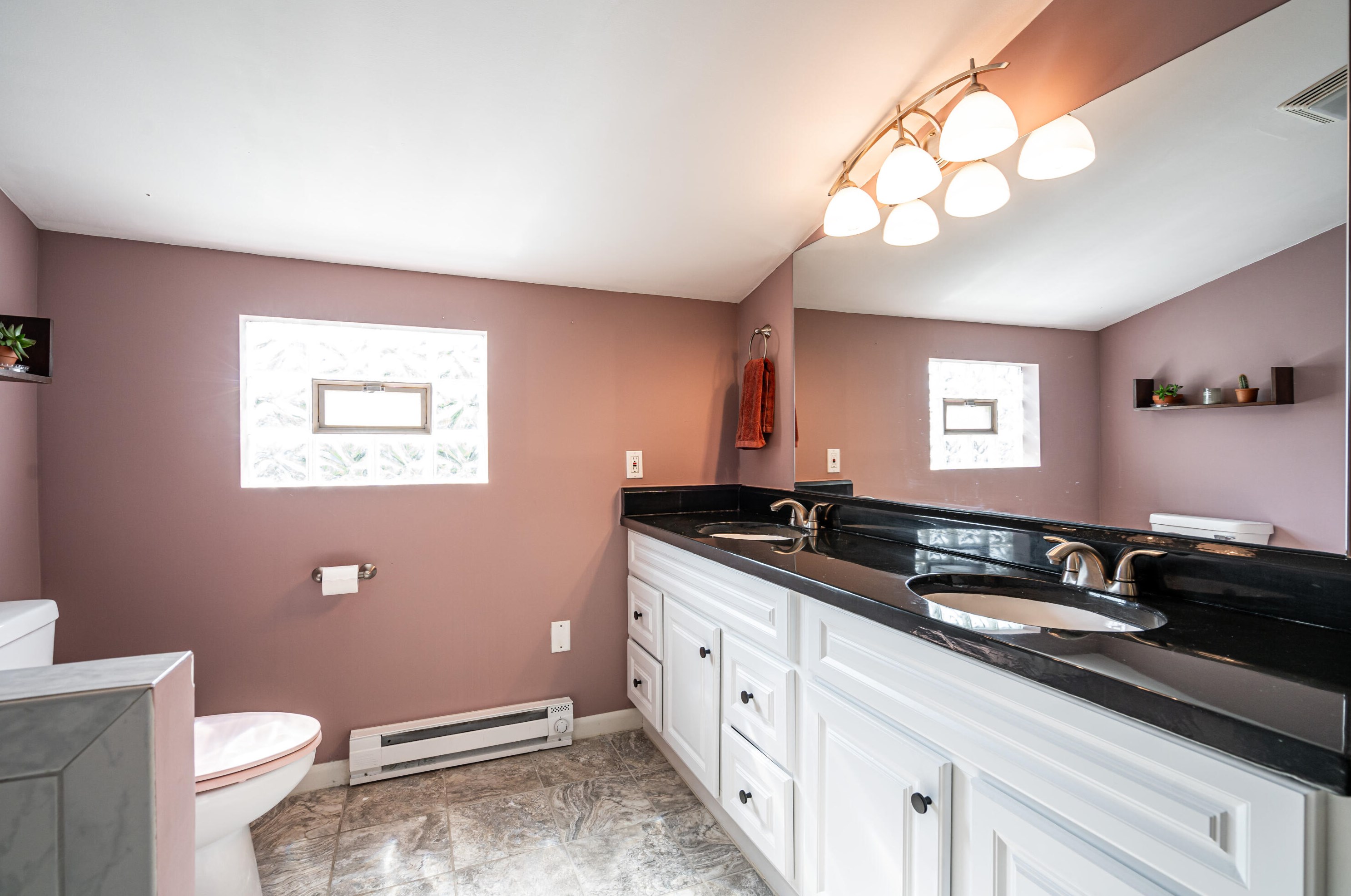 2348 Euclid Ave, Milwaukee WI 53207-2903 exterior