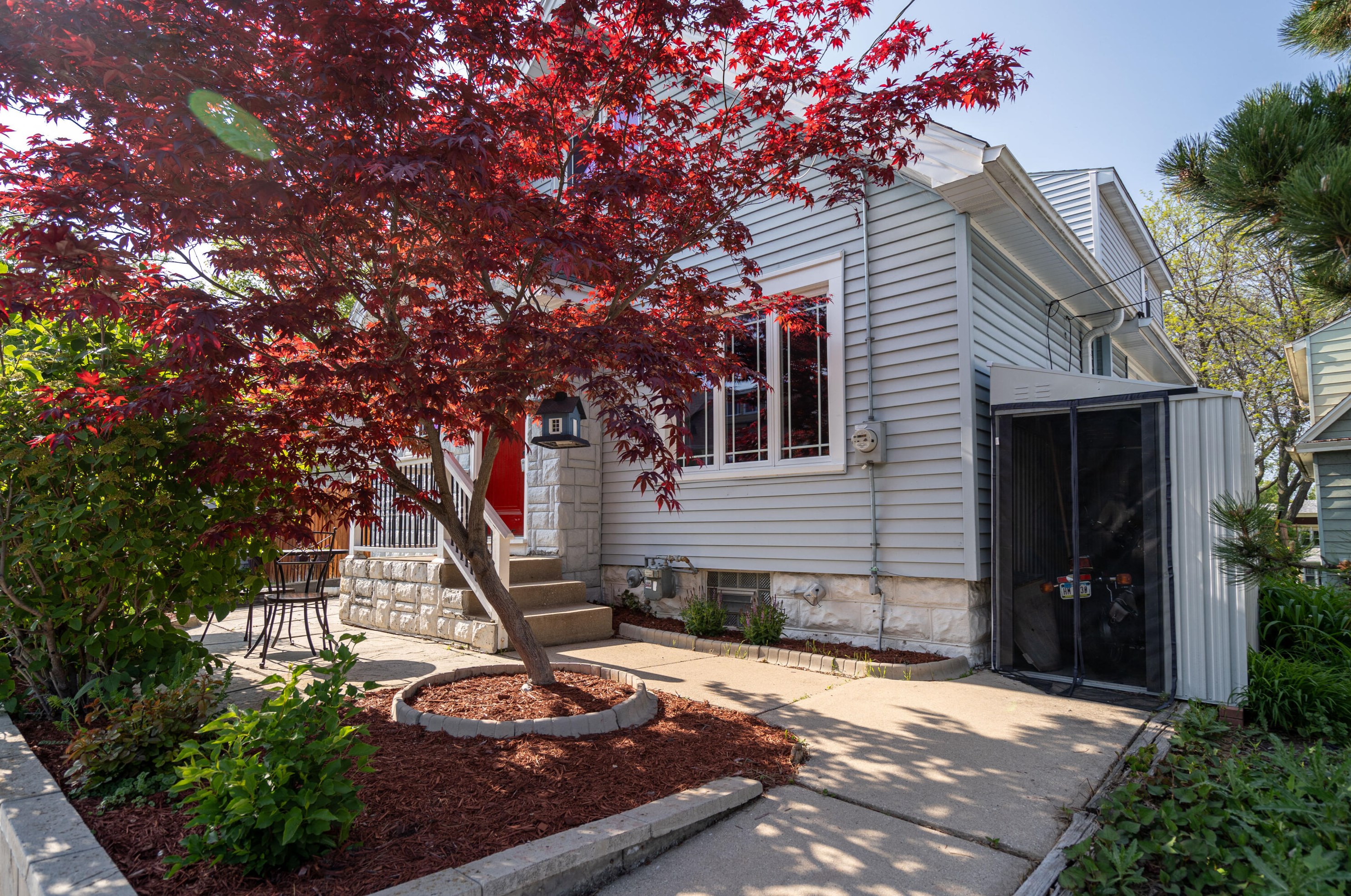 2348 Euclid Ave, Milwaukee WI 53207-2903 exterior