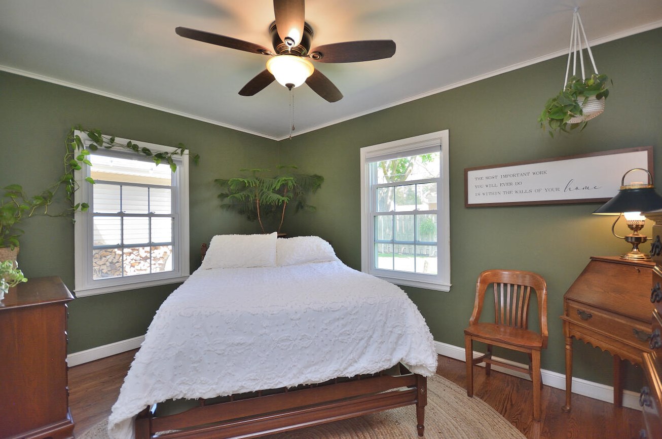 8104 Hadley St, Milwaukee WI 53212-2543 exterior