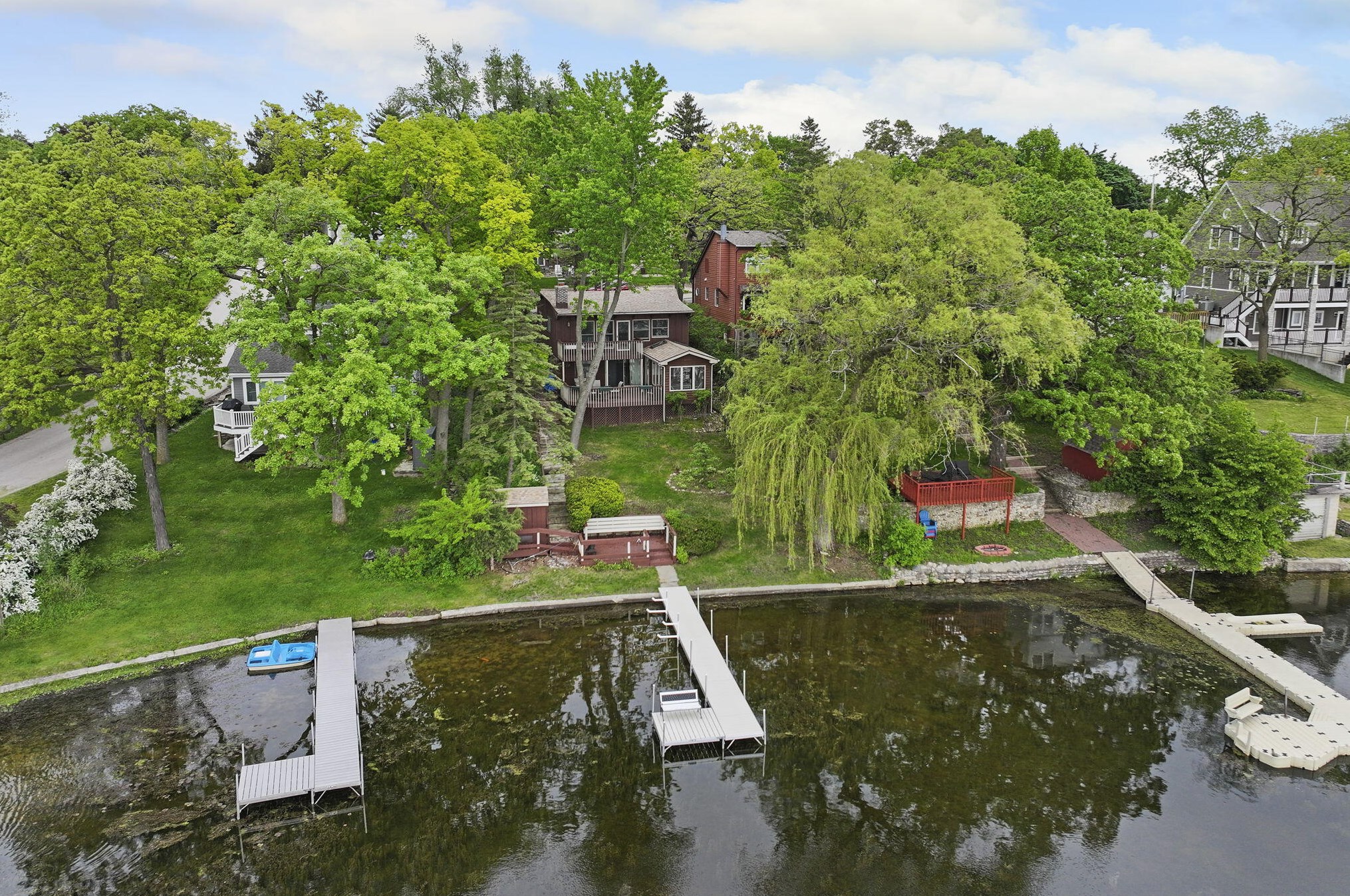 33625 Contour Dr, Lyons, WI 53105-9214