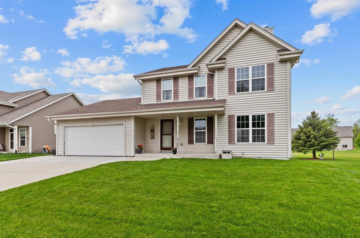 1225 Huron Way, Hartford, WI 53027-2583