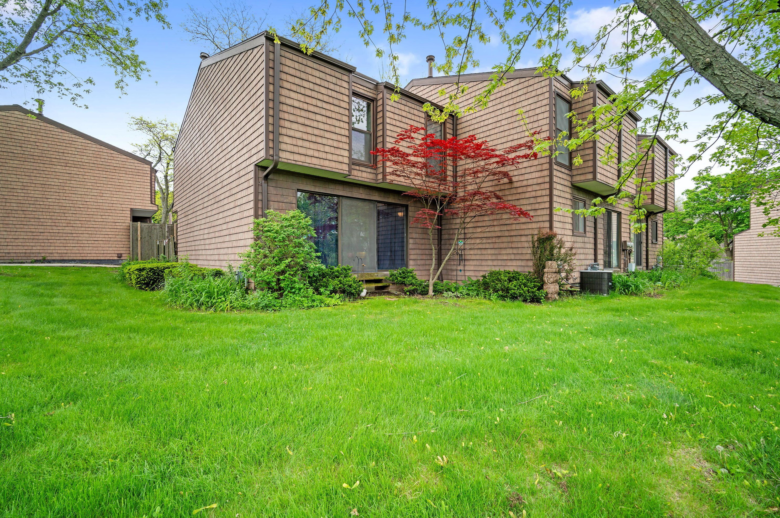 6945 Glenbrook Rd, Milwaukee, WI 53223-1111