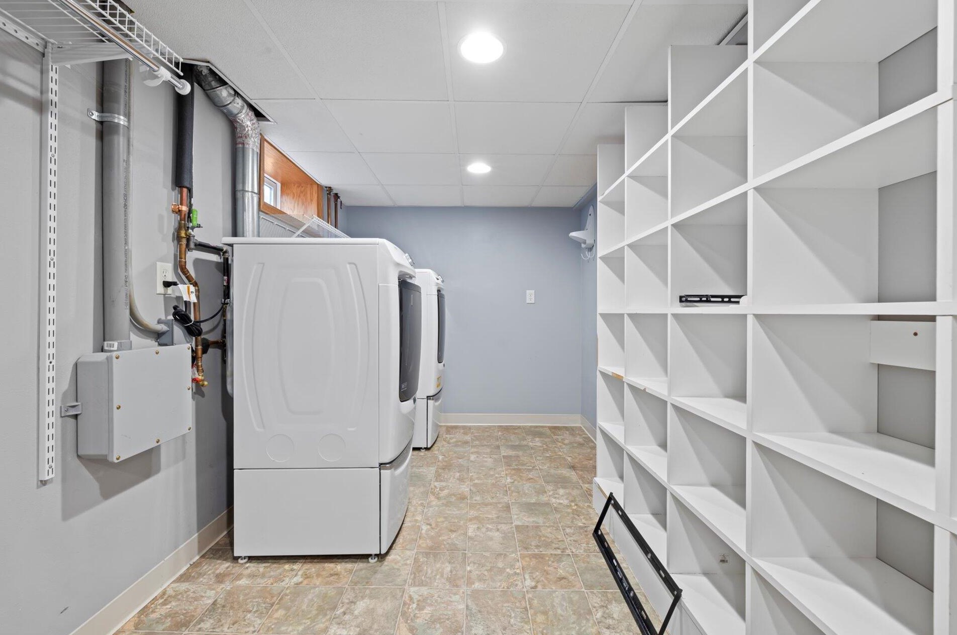 3160 67 Ct, Milwaukee WI 53220-4552 exterior