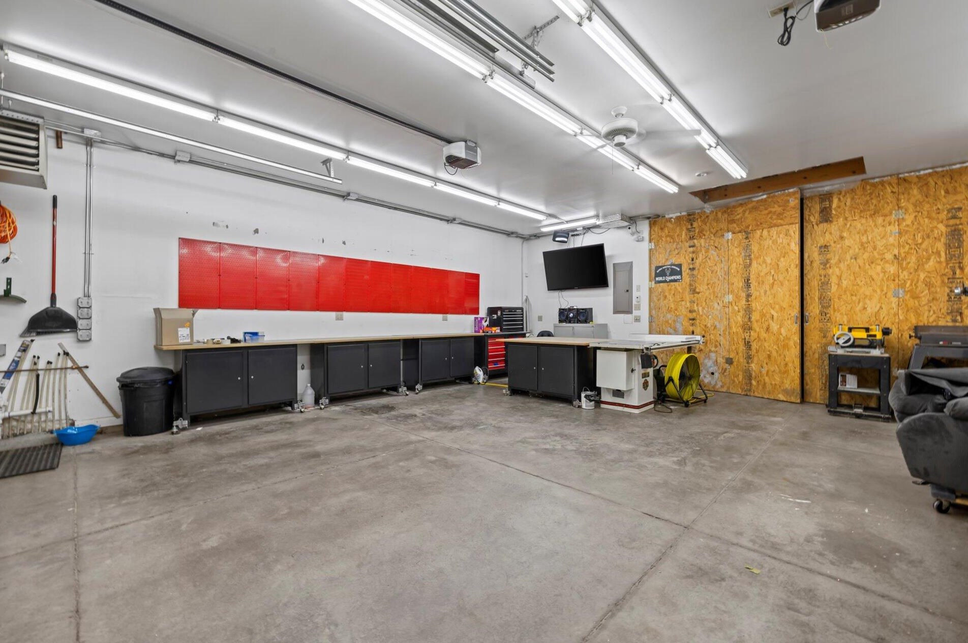 3160 67 Ct, Milwaukee WI 53220-4552 exterior