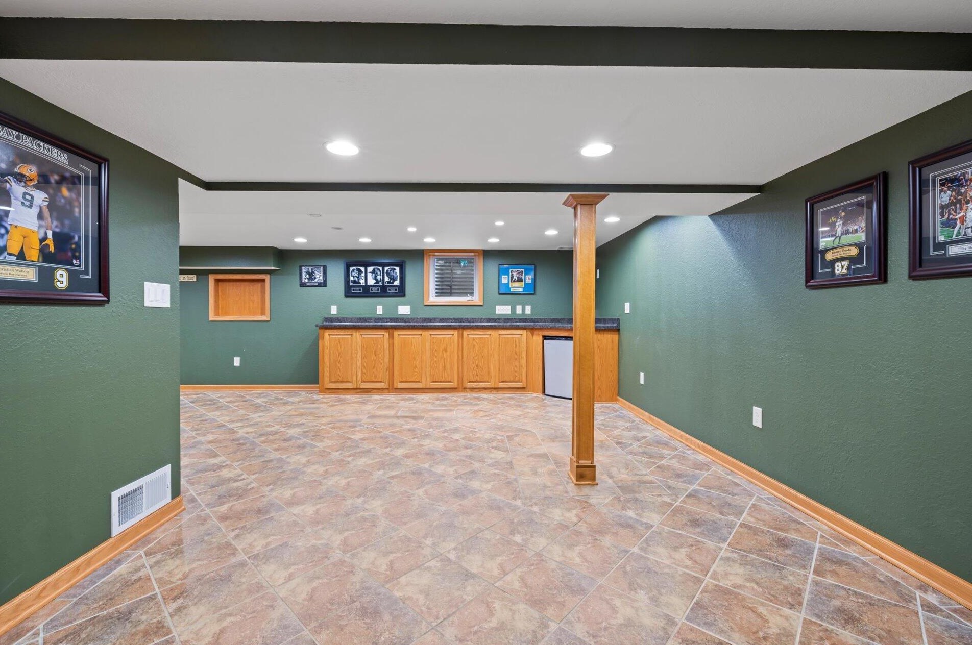 3160 67 Ct, Milwaukee WI 53220-4552 exterior