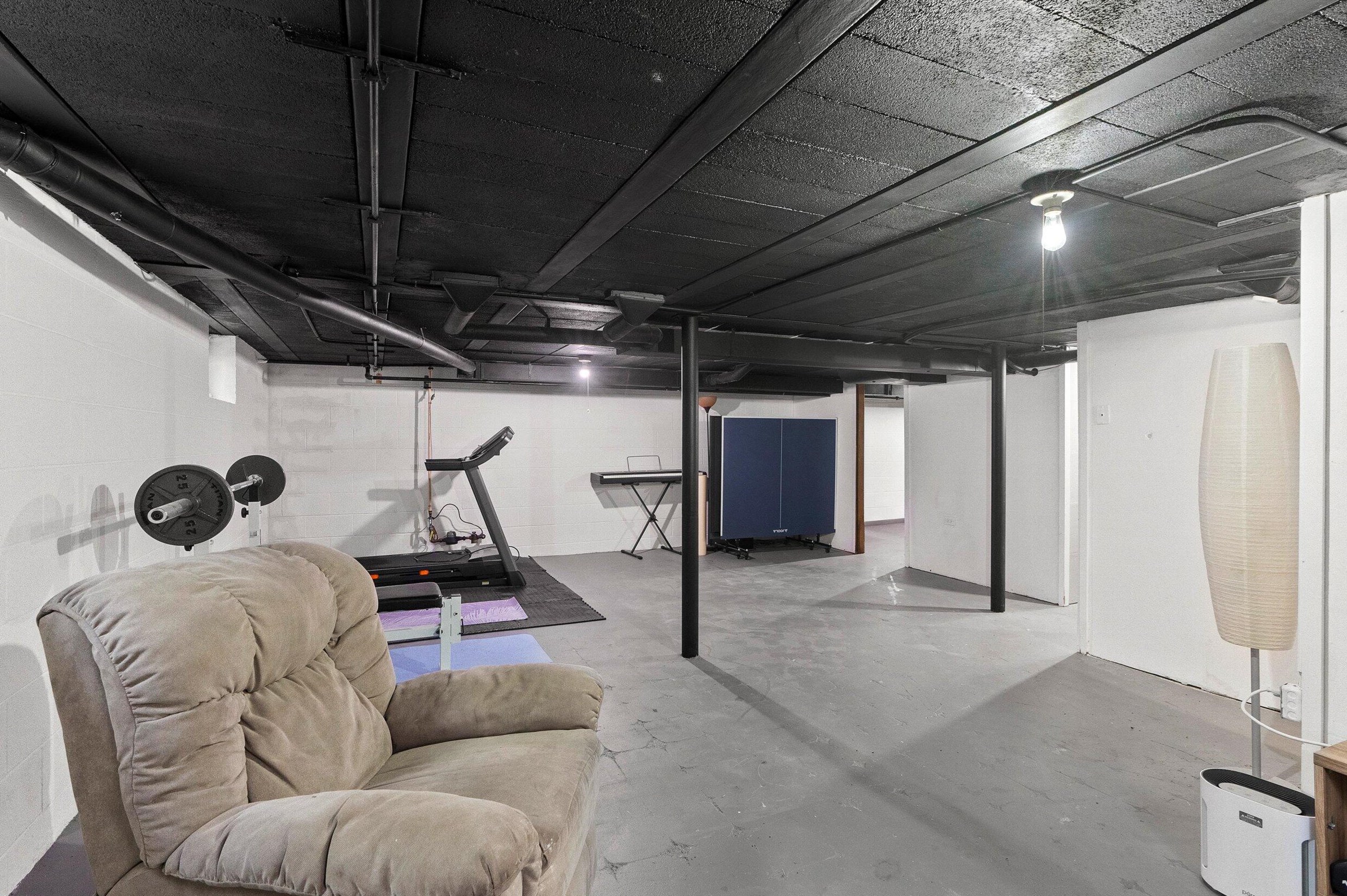 503 112, Milwaukee WI 53226-4132 exterior